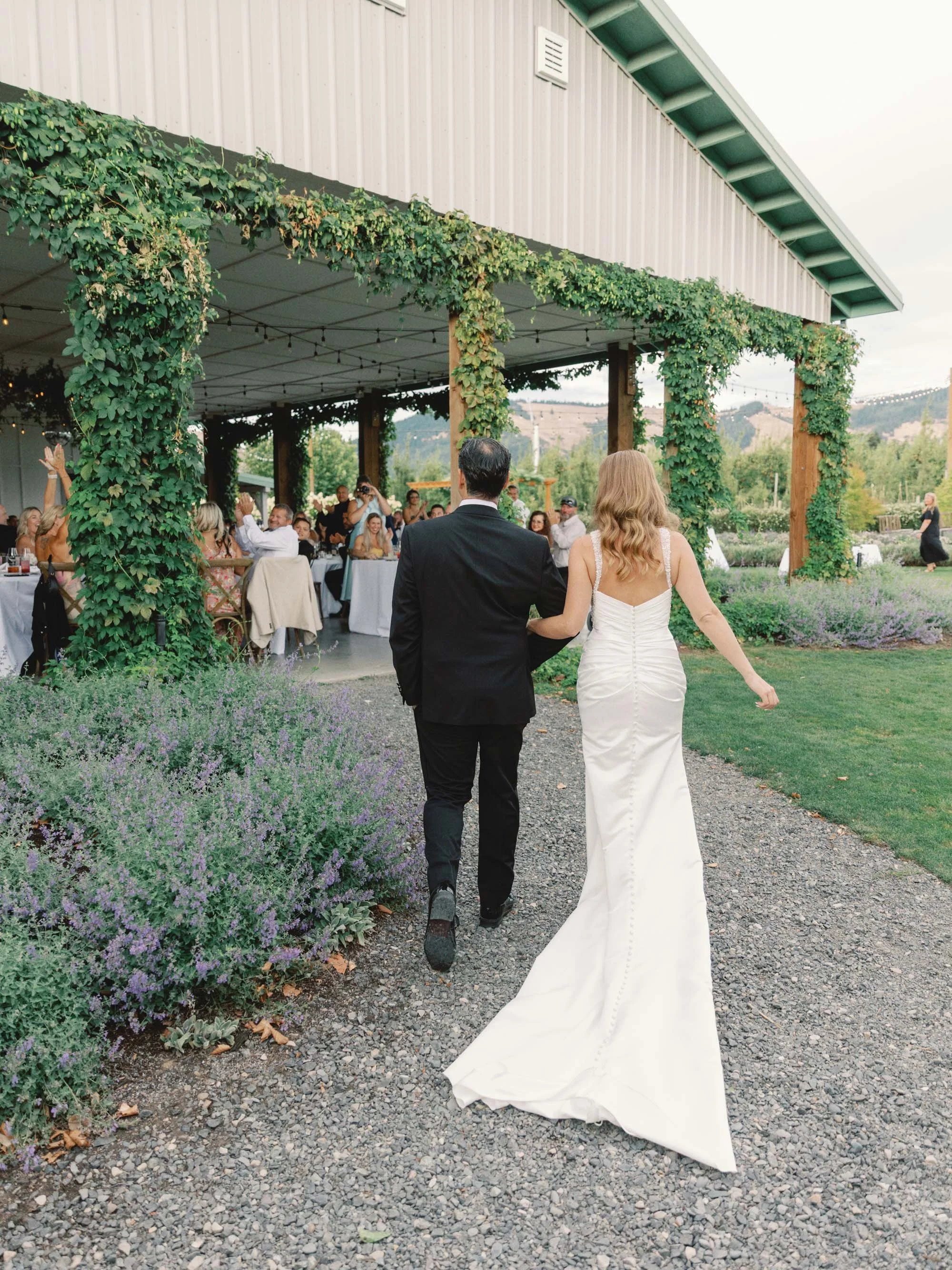 The Orchard in Hood River Weddings - The Tenneys Photography - Trellis Flowers 1.jpg