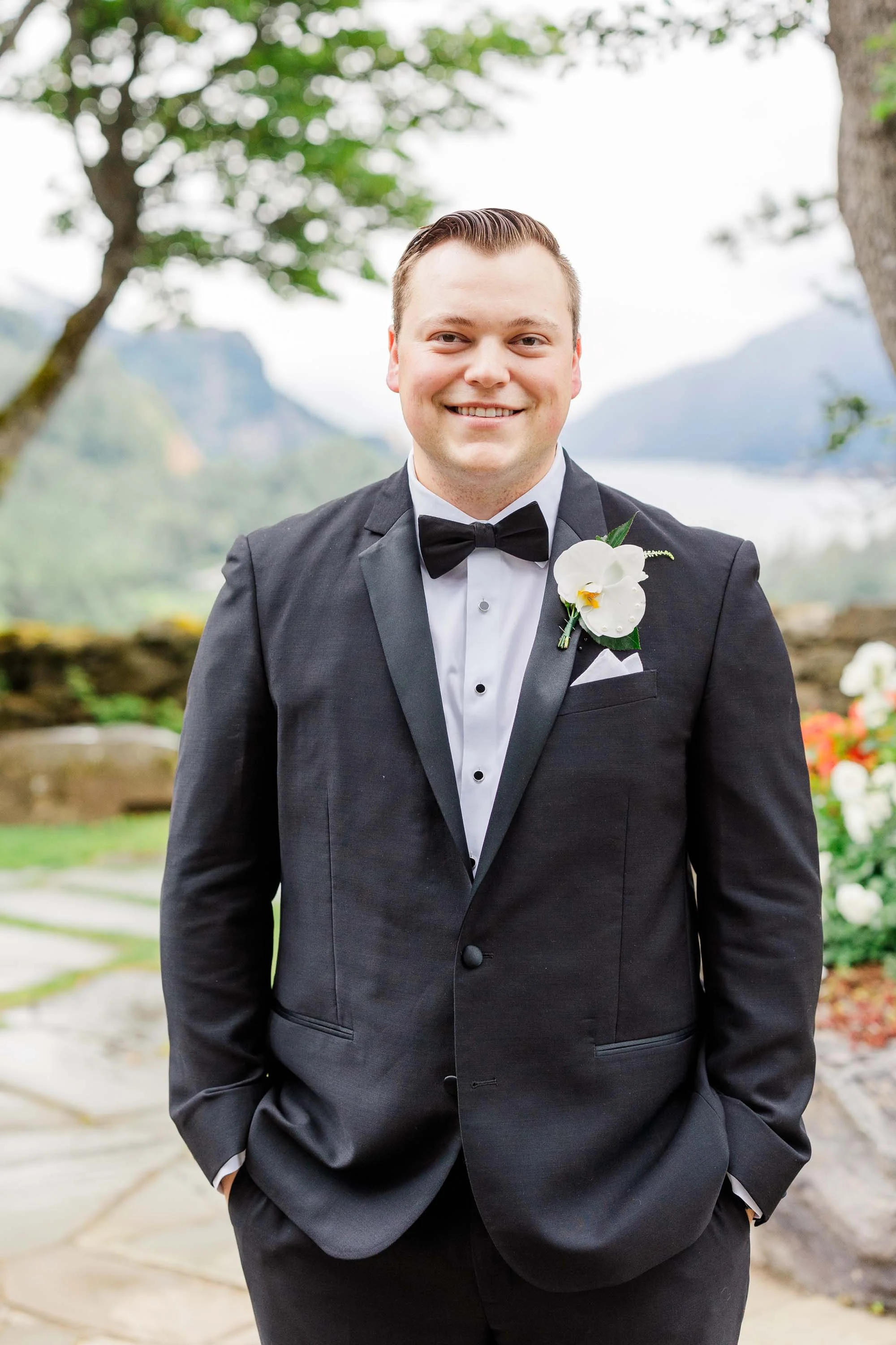 trellisflorals.com | Trellis Flowers Columbia River Gorge  Weddings  2.jpg