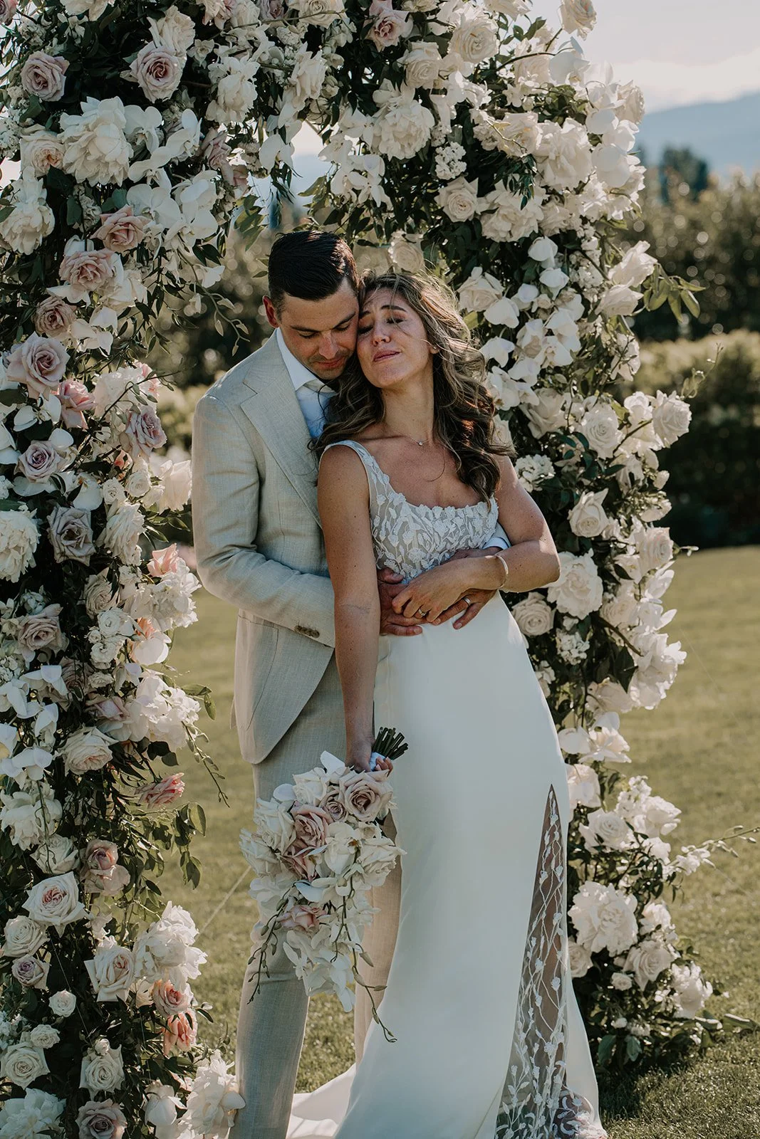 trellisflorals.com | Trellis Flowers Columbia River Gorge  Weddings  Mountain Views 6.jpg