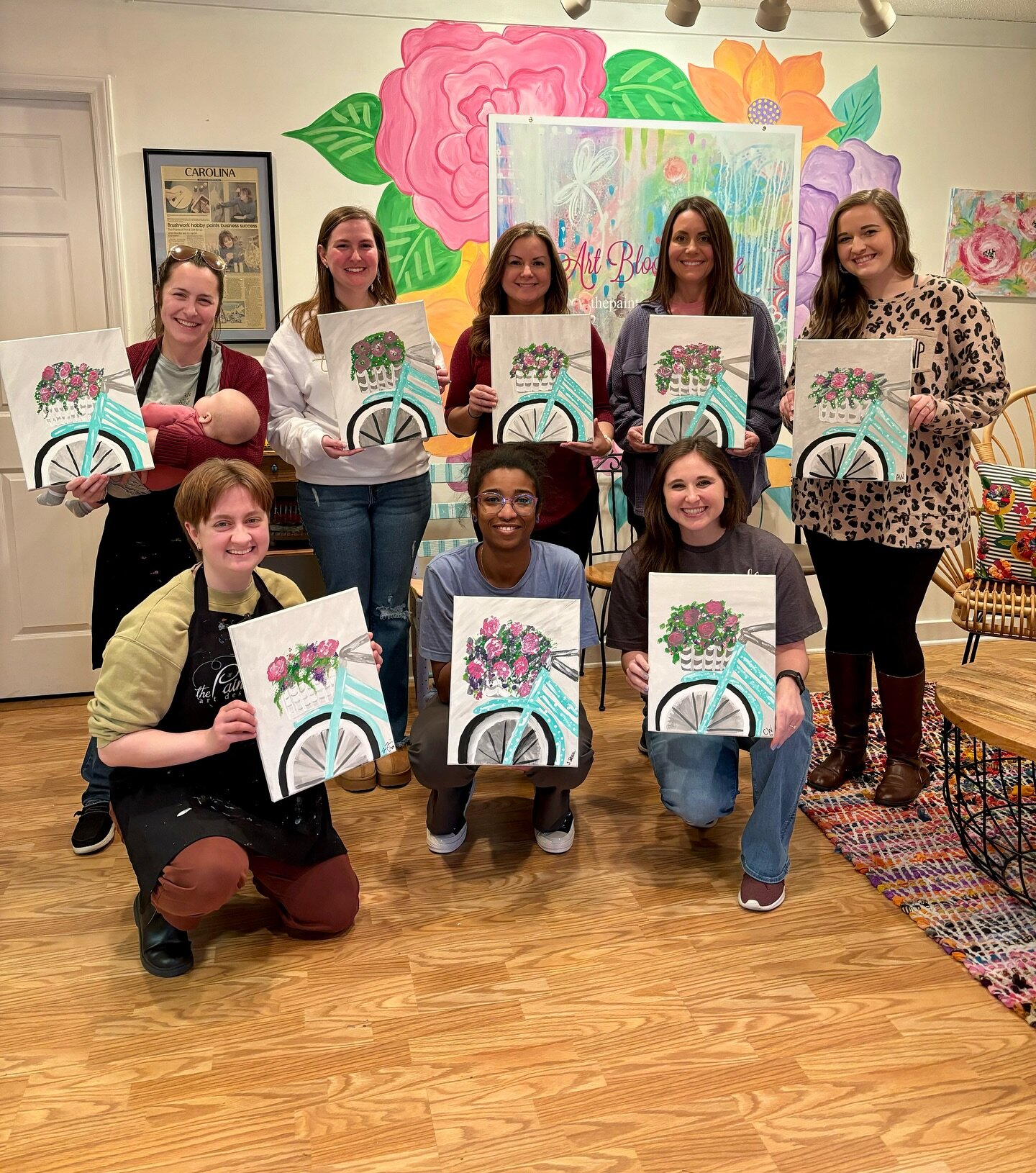 These lovely ladies were a joy to paint with.. and their painted bikes turned out super cute! 🚲 🌸 🎨 🤩

#maketimeforart #letspaint #thepaintedpetal #artbloomshere #paint