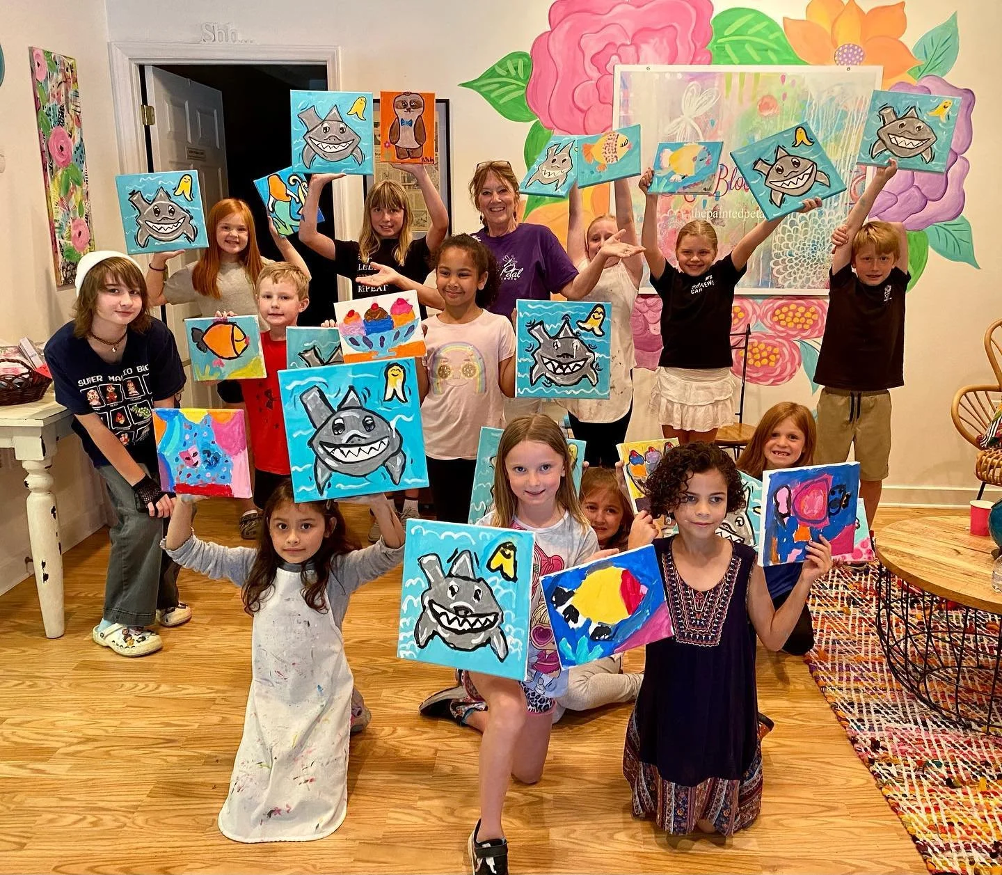 That&rsquo;s a wrap! 🤩 Finished up our under the sea paint camp today swimming with sharks! 🦈 🎨 
The kids were a blast to paint with.. thanks to all who signed their child up for this camp!! 💗

Next week is all things ice cream! 🍨🎨
Details post