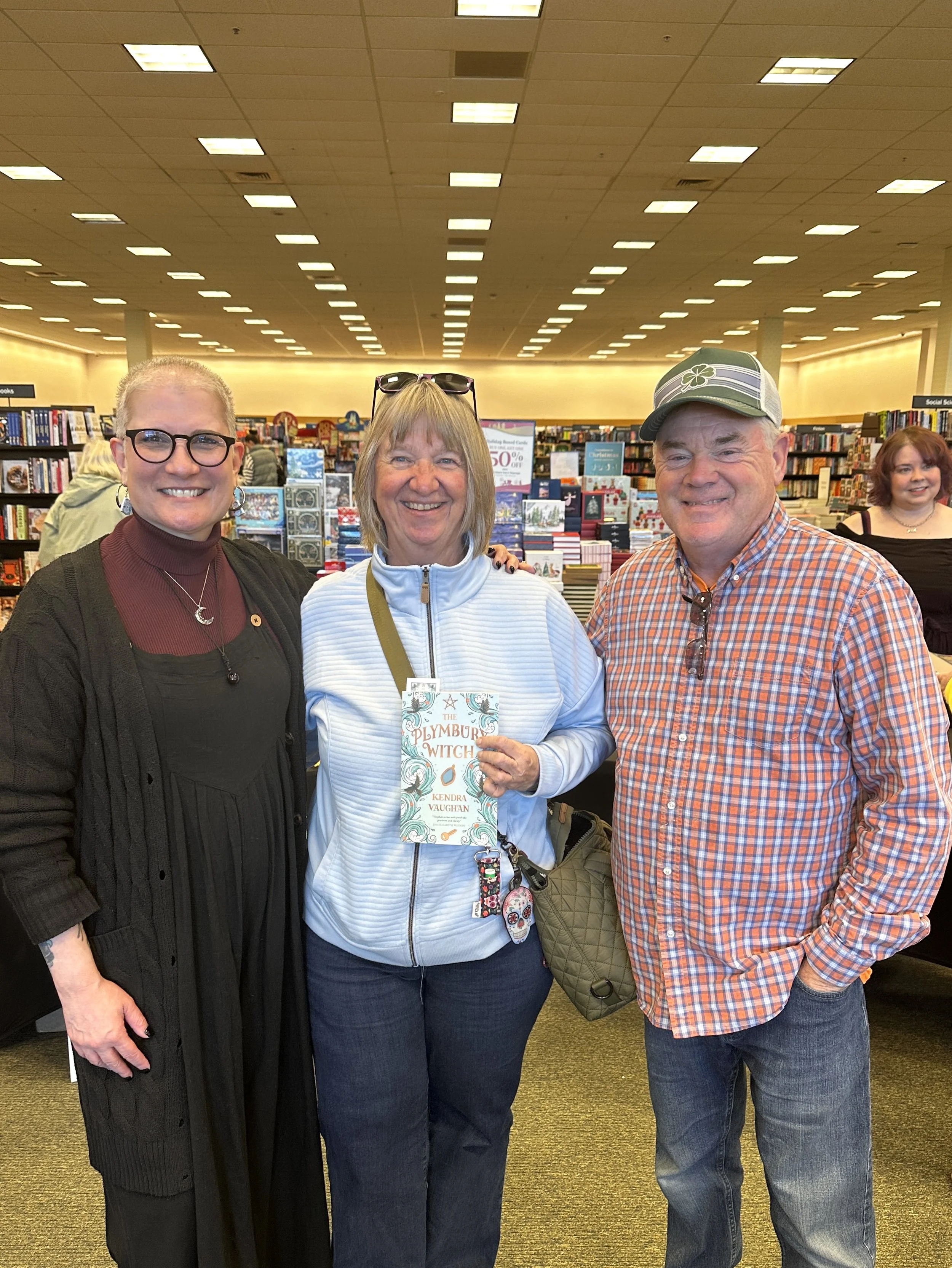 Kendra_vaughan_author_barnesandnoblehingham_halloween_2025_21.jpg