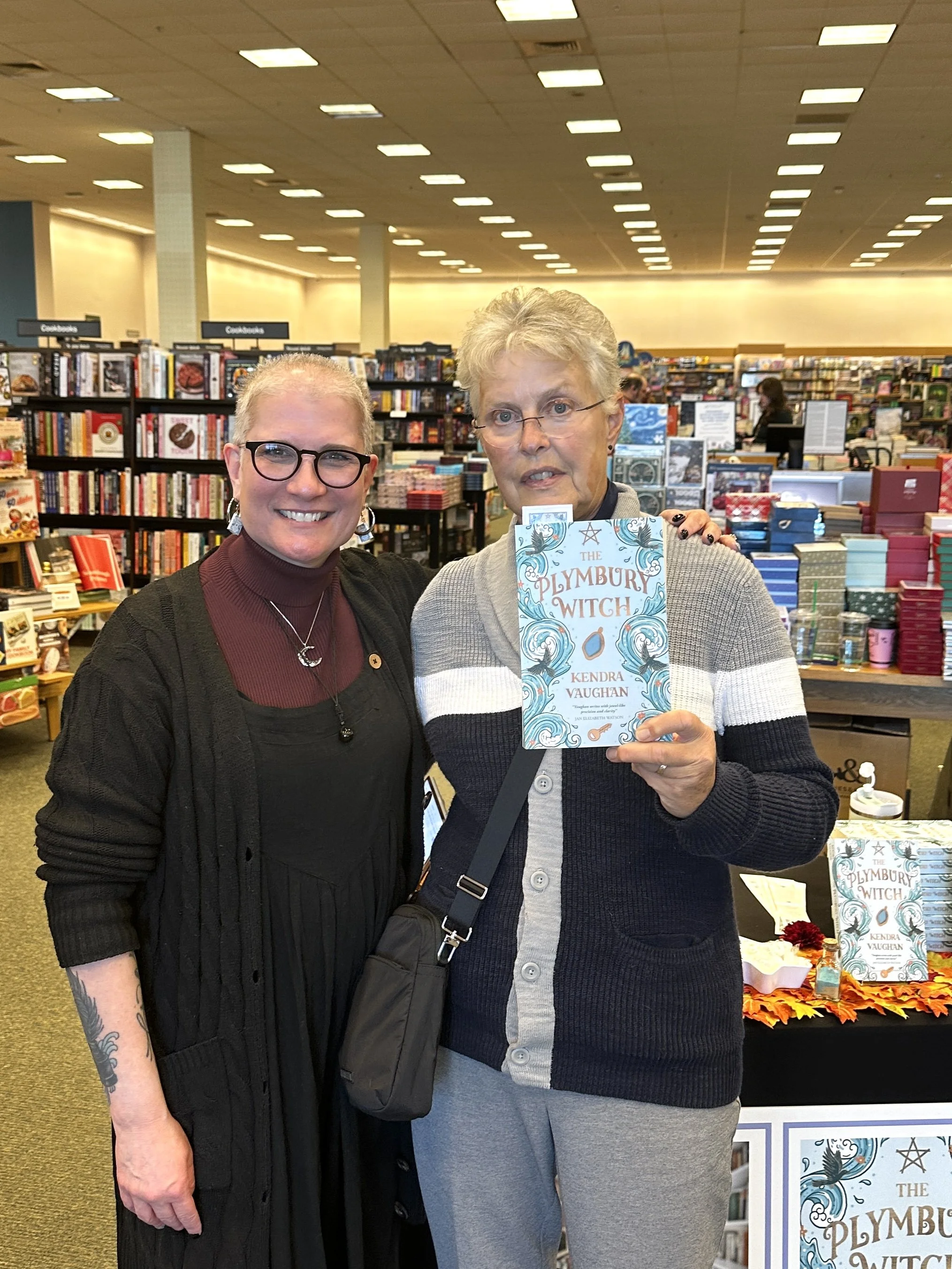 Kendra_vaughan_author_barnesandnoblehingham_halloween_2025_07.jpg