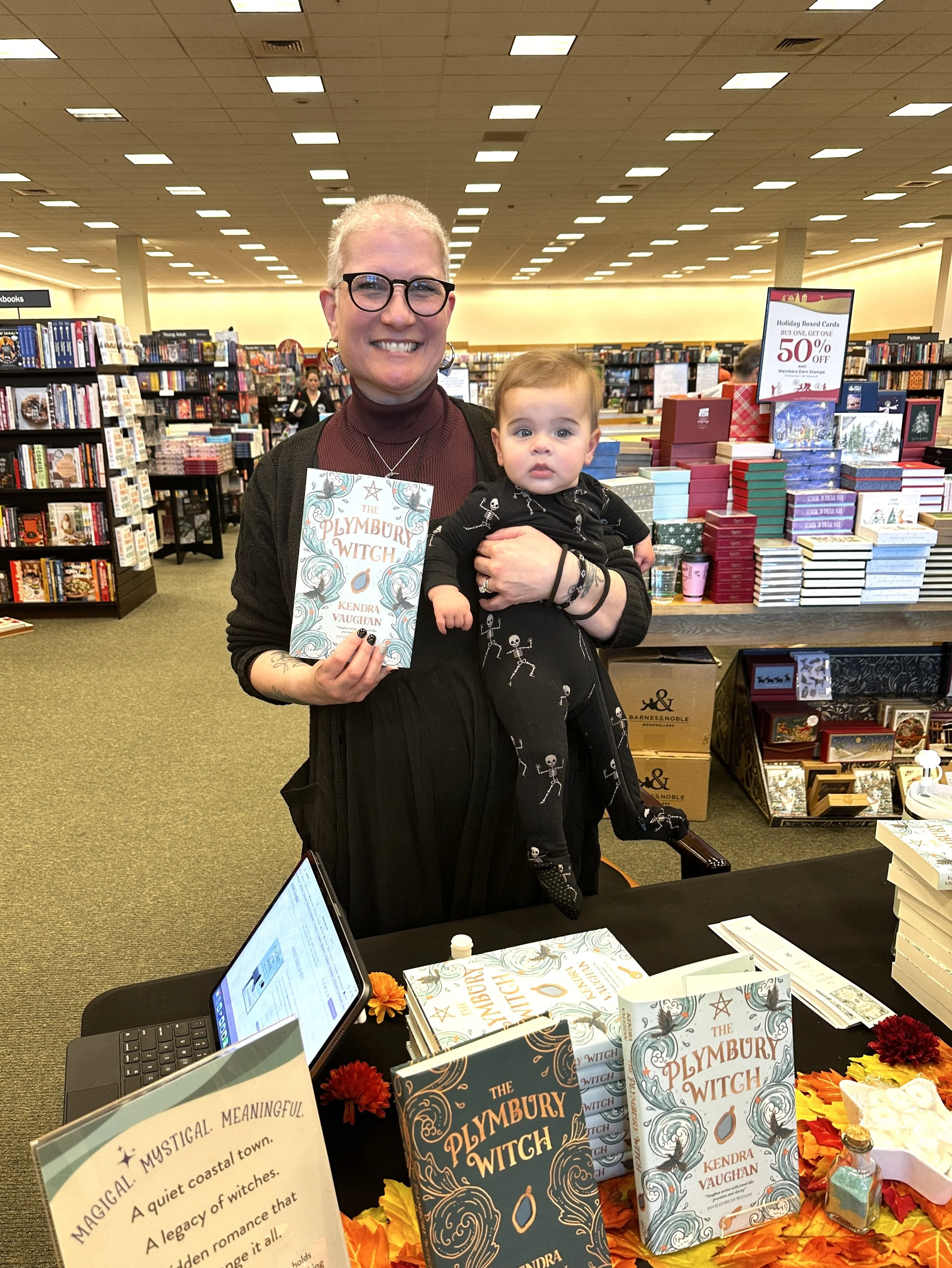 Kendra_vaughan_author_barnesandnoblehingham_halloween_2025_09.jpg