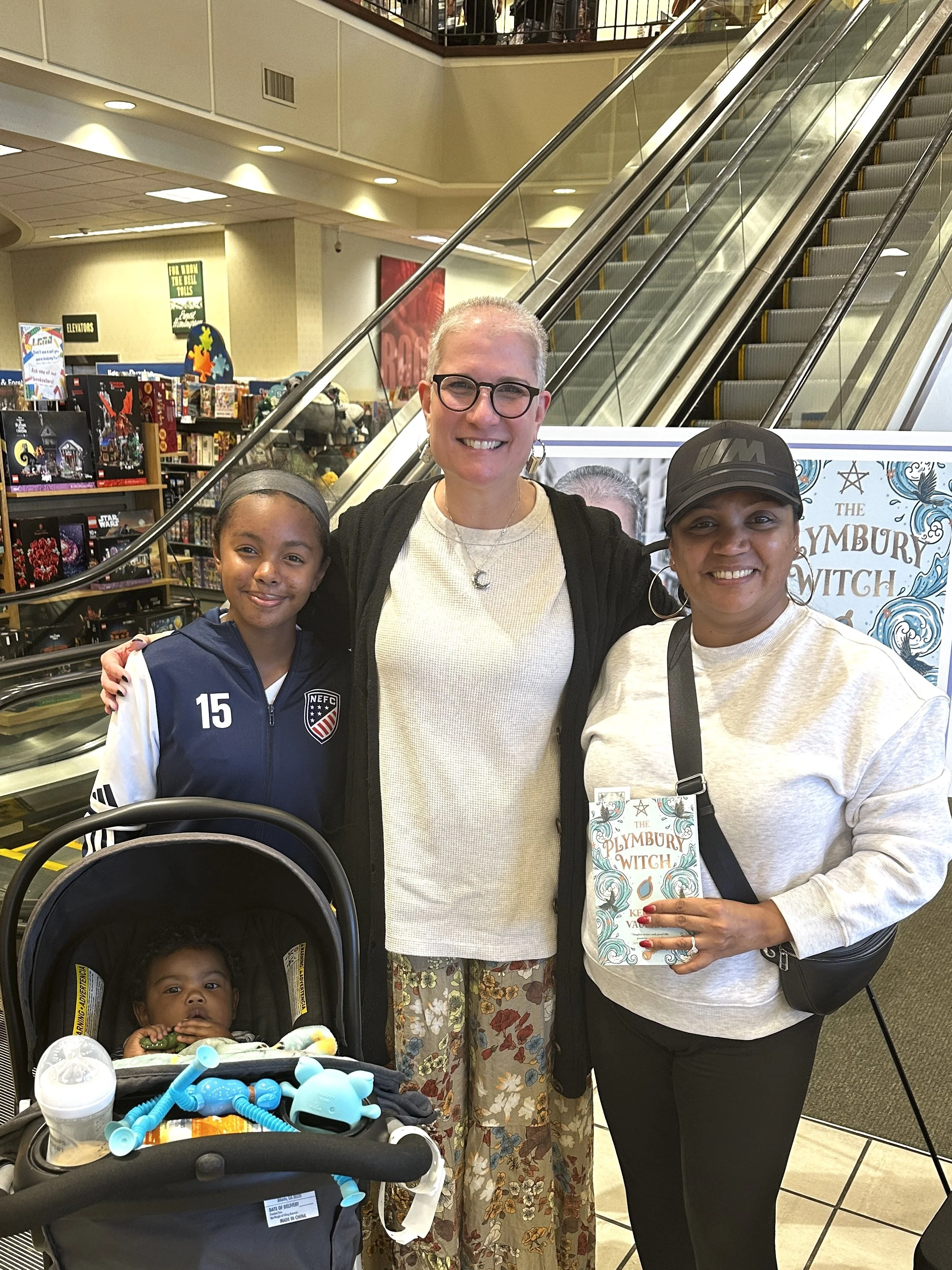 Author_kendra_vaughan_barnes_and_noble_cape_cod_12.jpg