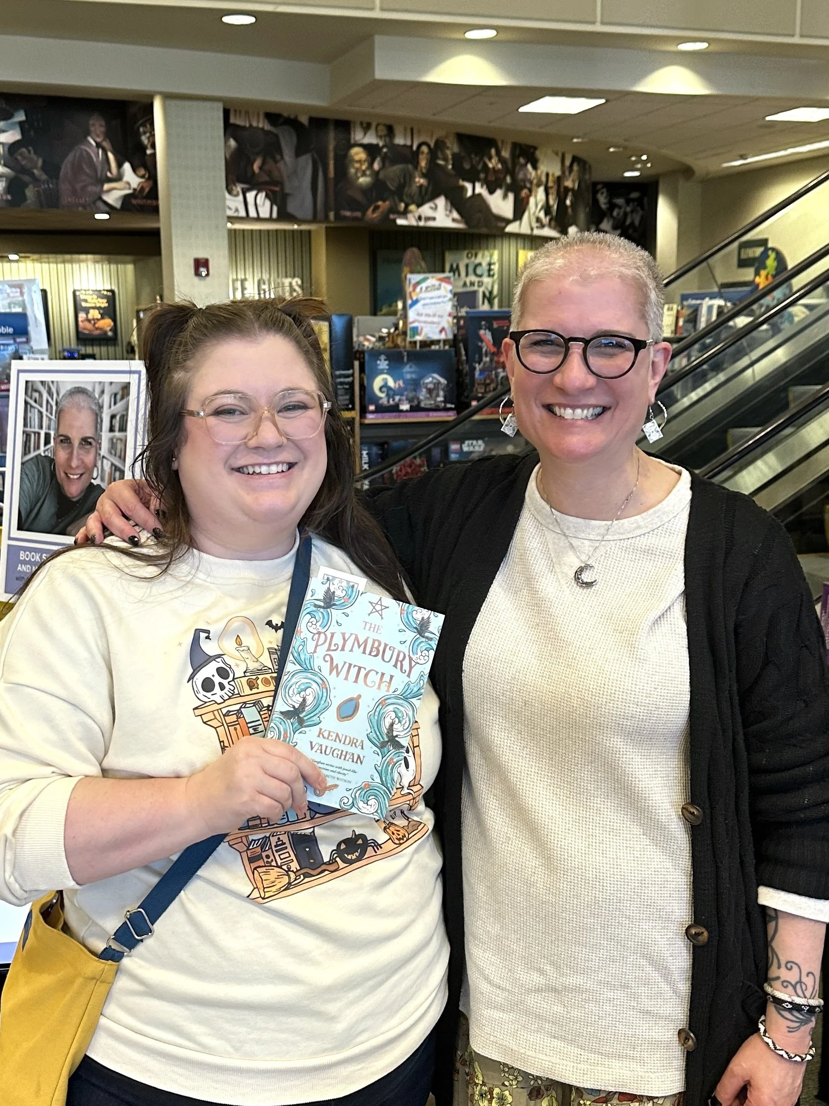 Author_kendra_vaughan_barnes_and_noble_cape_cod_10.jpg