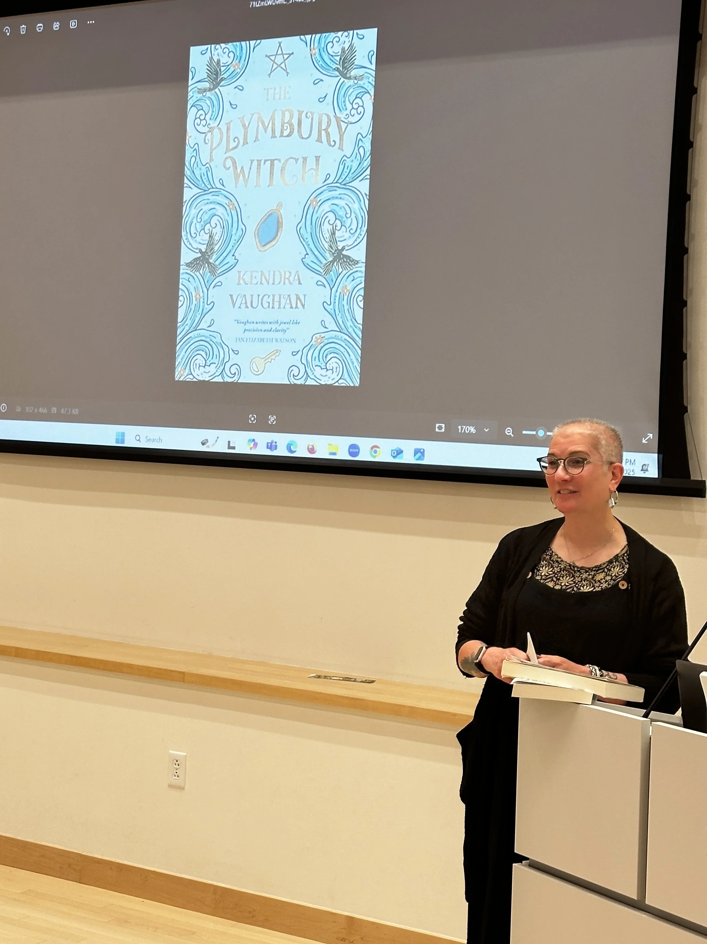 Kendra_vaughan_author_norwell_library_04.jpg