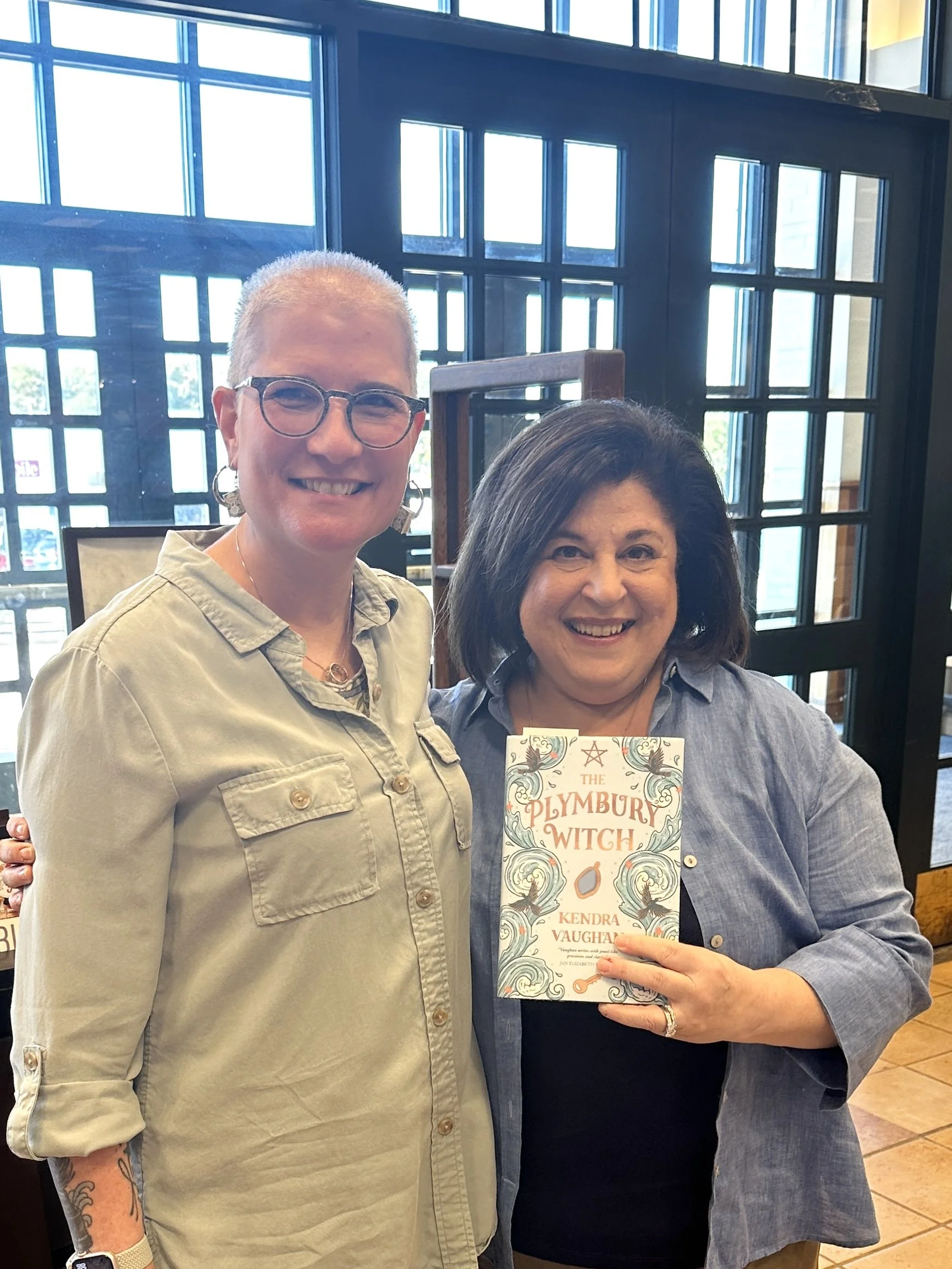 Kendra_vaughan_author_barnes_and_noble_walpole_07.jpg