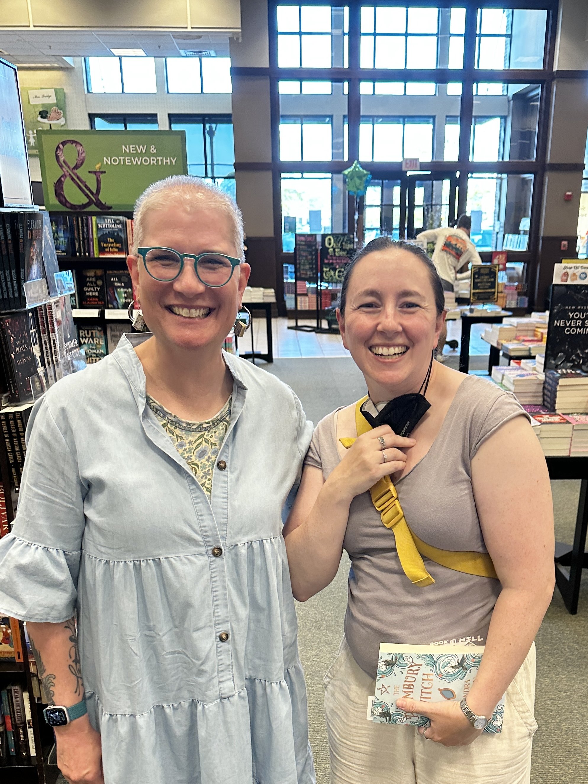 Author_kendra_vaughan_barnes_and_noble_hingham_Aug26_14.jpg