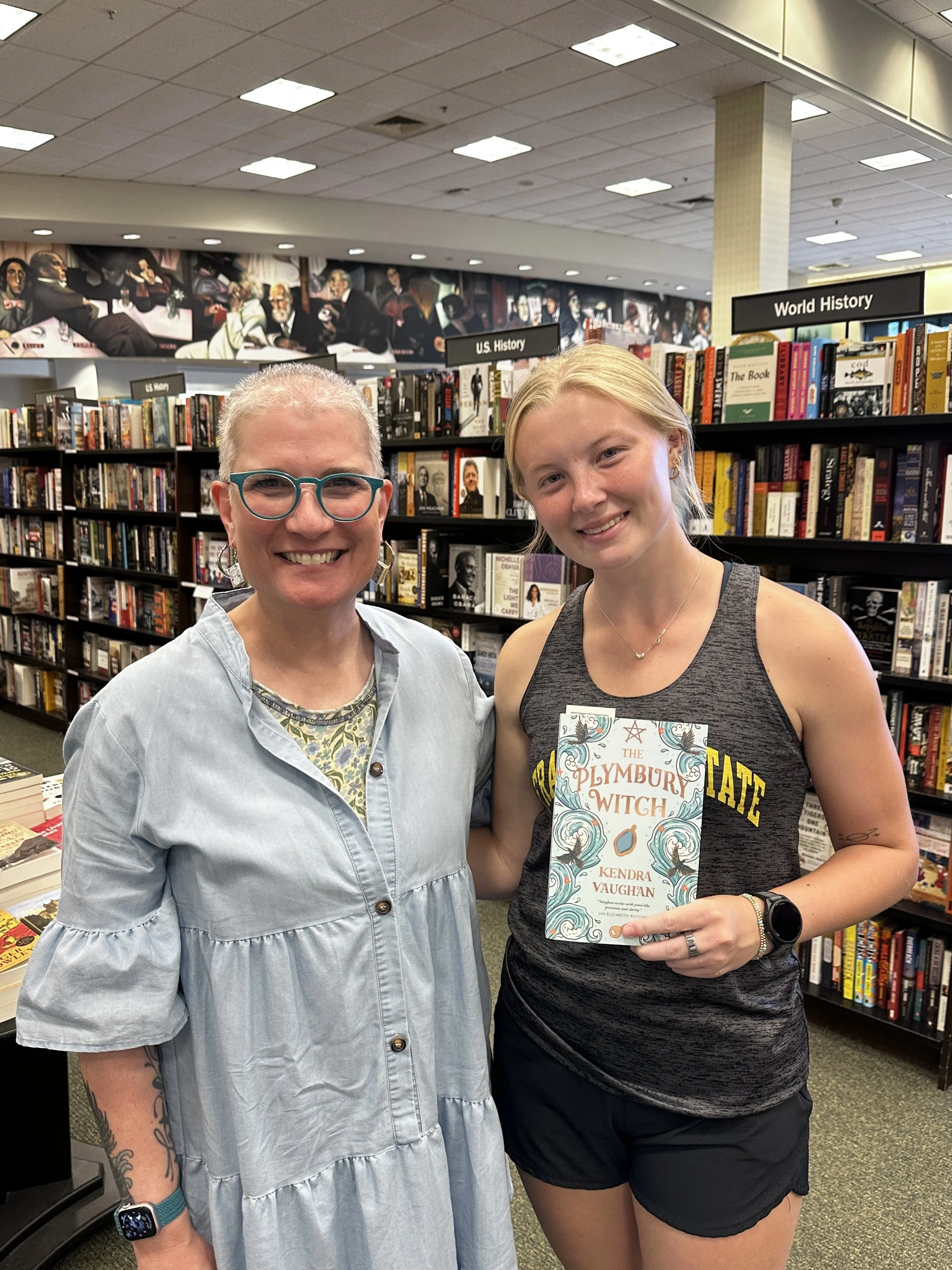Author_kendra_vaughan_barnes_and_noble_hingham_Aug26_15.jpg