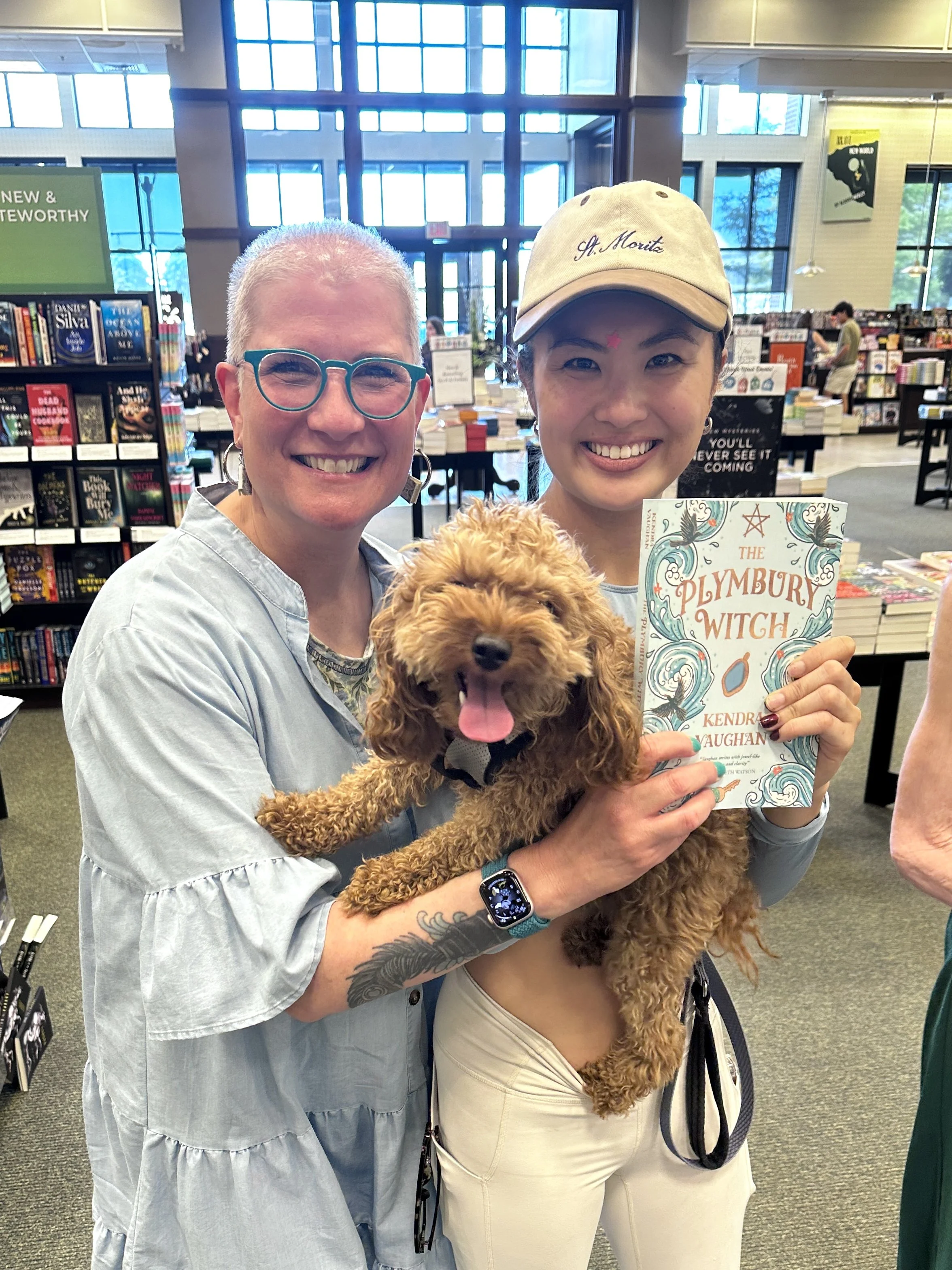 Author_kendra_vaughan_barnes_and_noble_hingham_Aug26_08.jpg