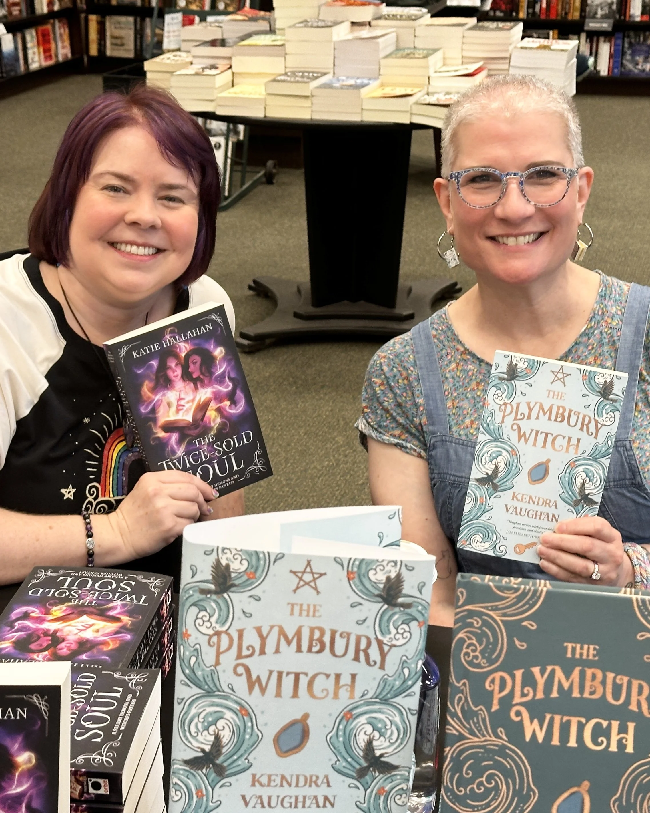 Kendra_vaughan_author_barnes_and_noble_hingham_Ju26_04.jpg