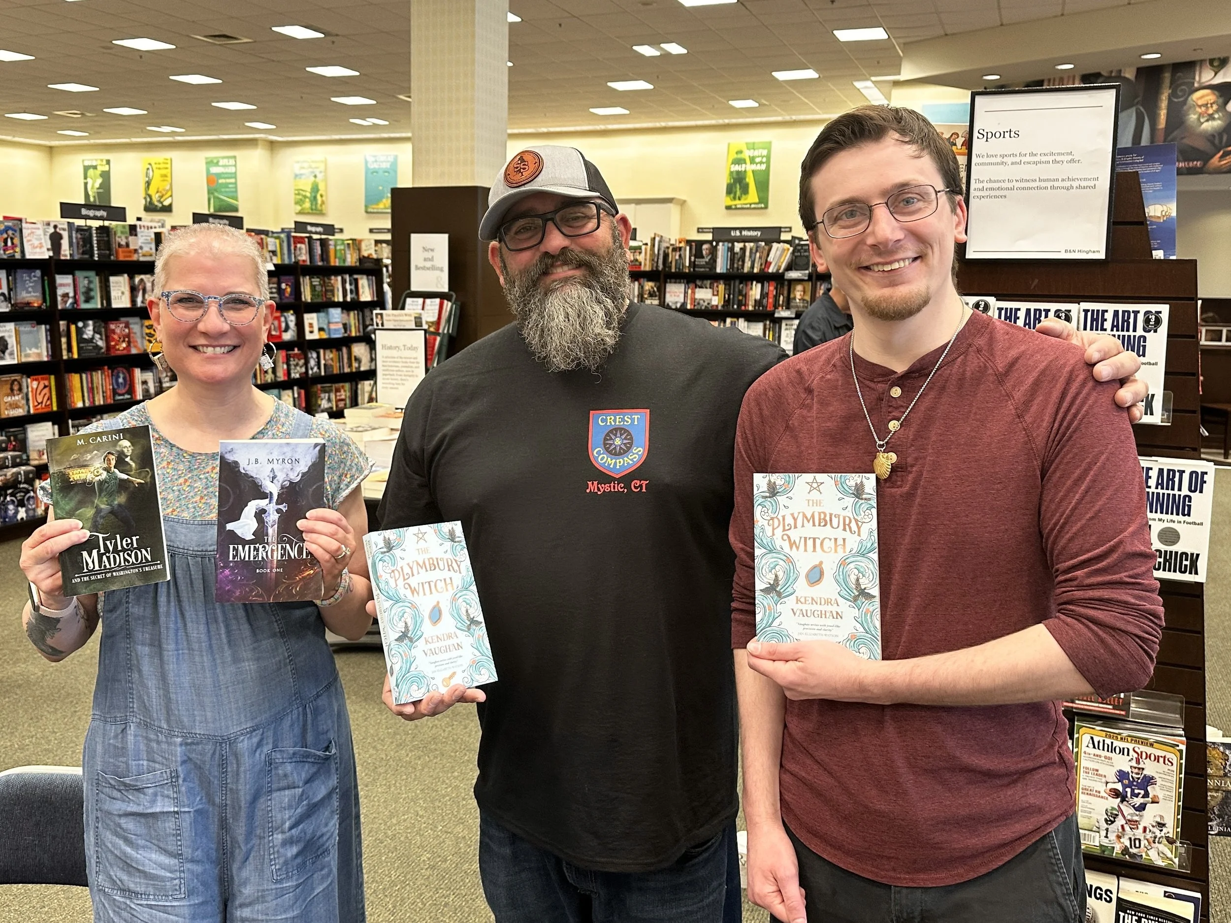 Kendra_vaughan_author_barnes_and_noble_hingham_Ju26_06.jpg