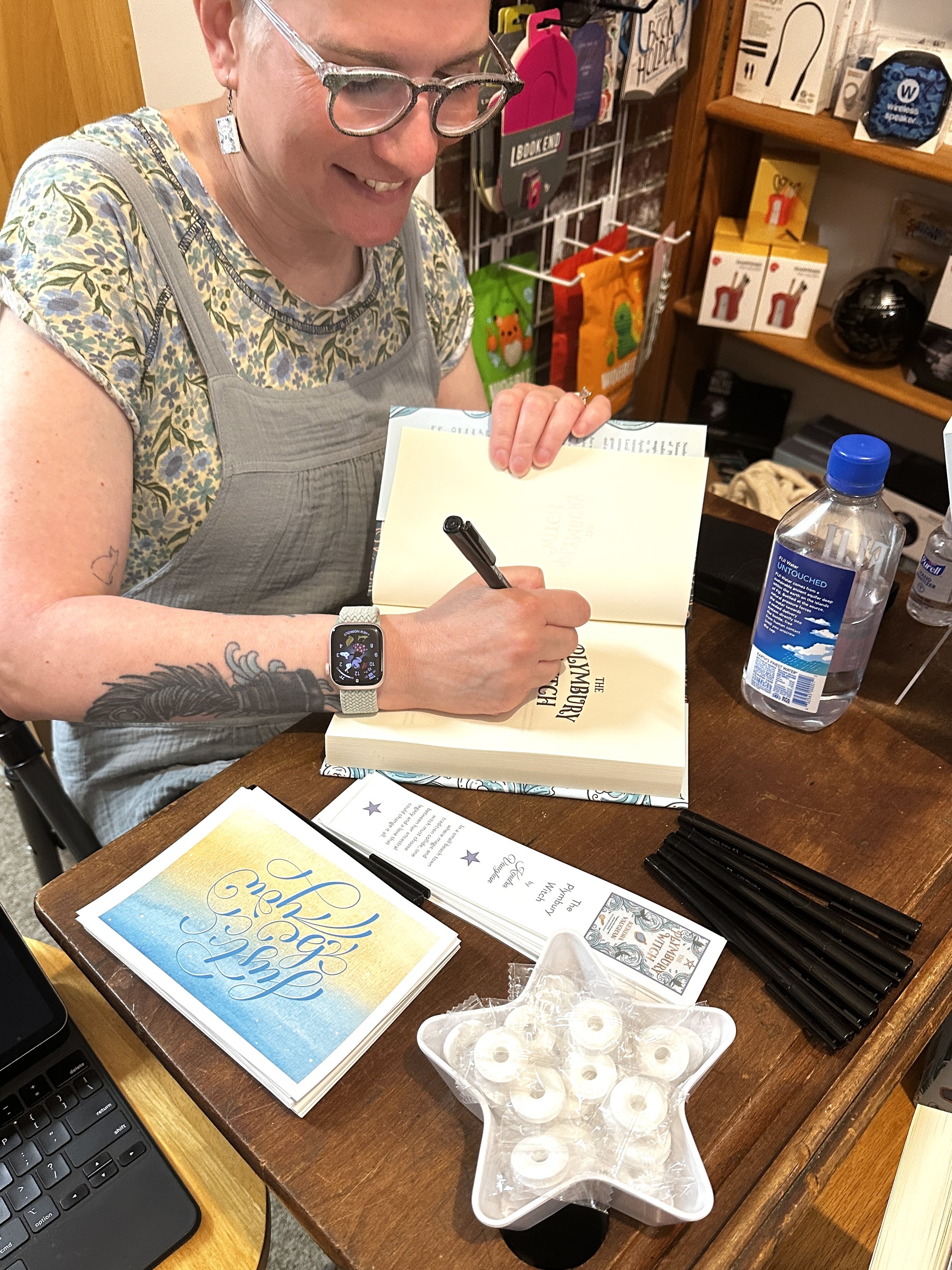 Kendra_vaughan_author_titcombs_June26_10.jpg