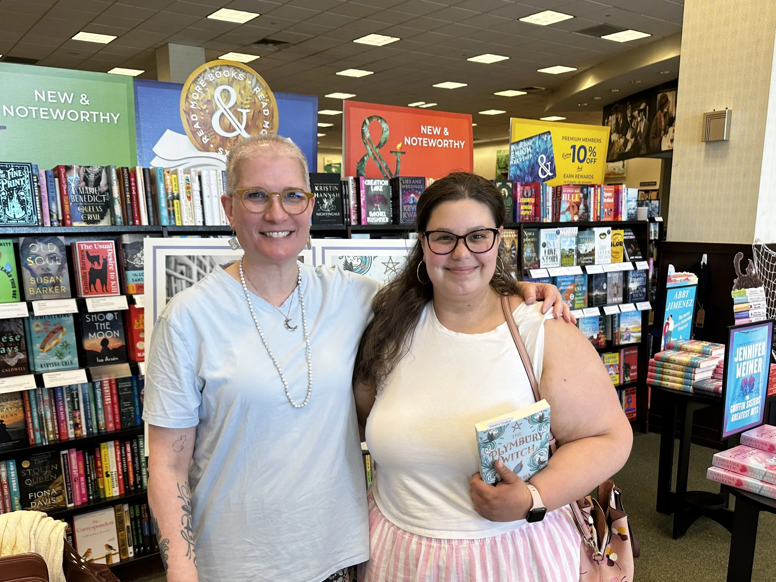 Kendra_vaughan_author_barnes_and_noble_smithfield_May26_13.jpg