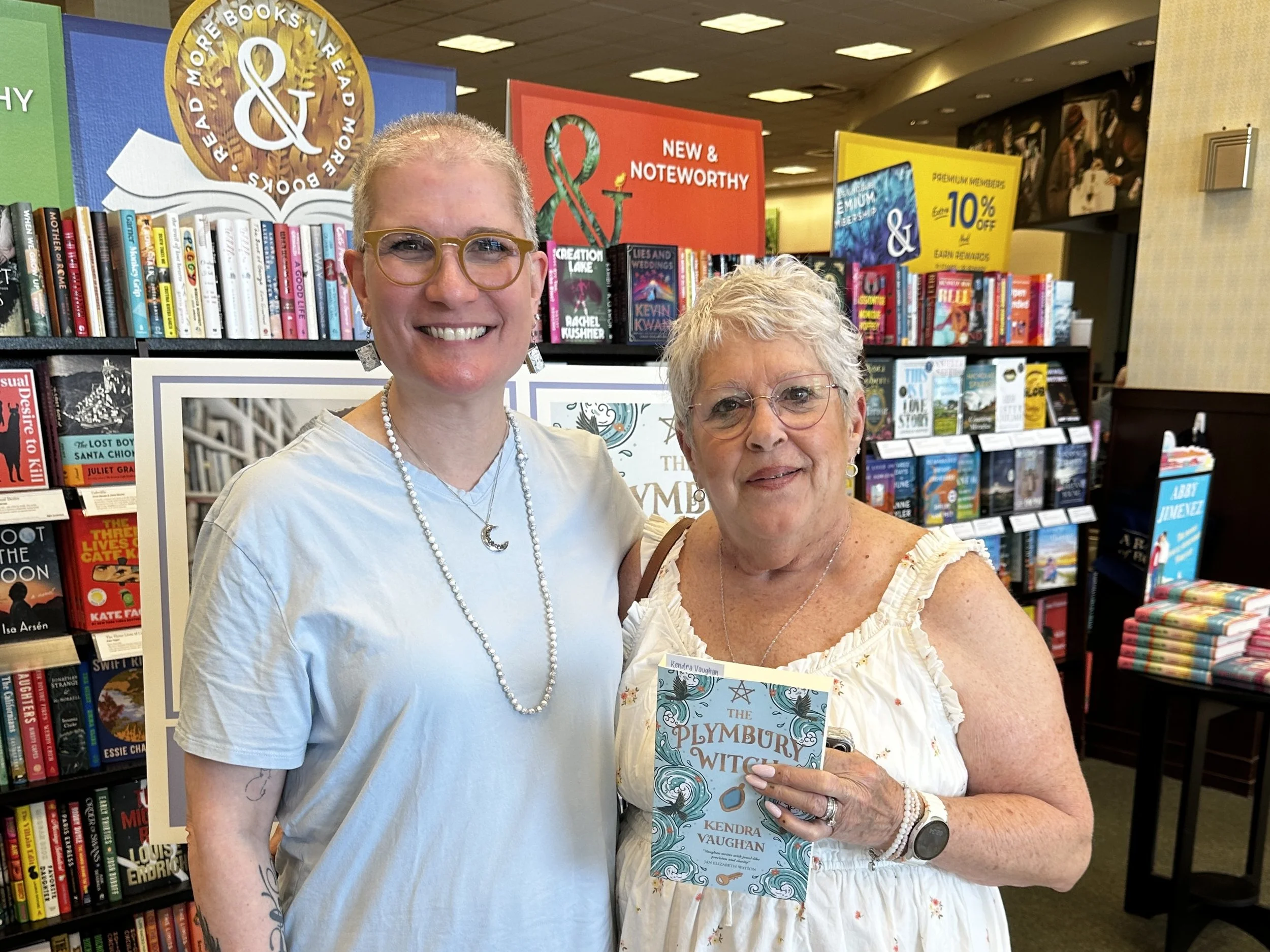 Kendra_vaughan_author_barnes_and_noble_smithfield_May26_15.jpg
