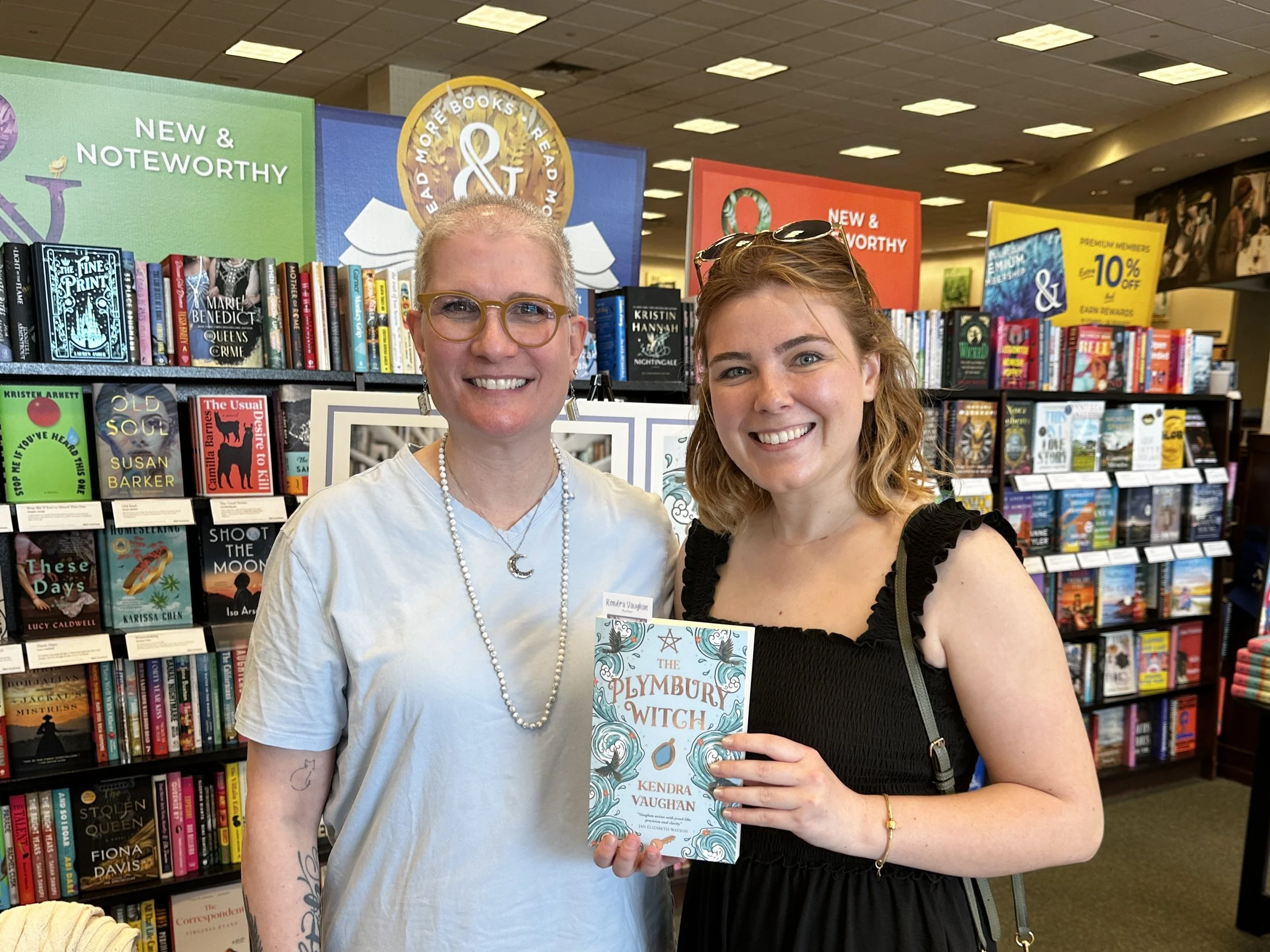 Kendra_vaughan_author_barnes_and_noble_smithfield_May26_12.jpg