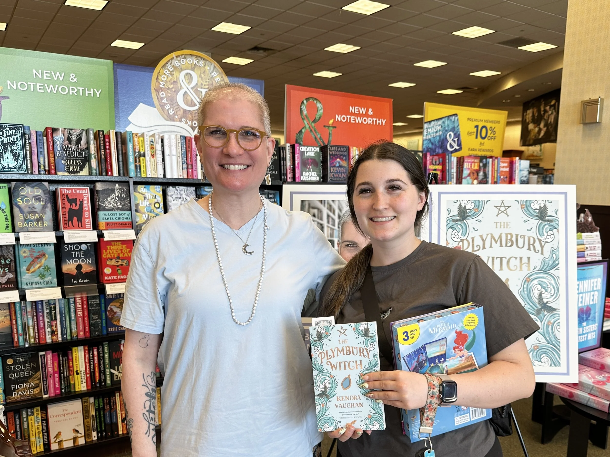 Kendra_vaughan_author_barnes_and_noble_smithfield_May26_17.jpg