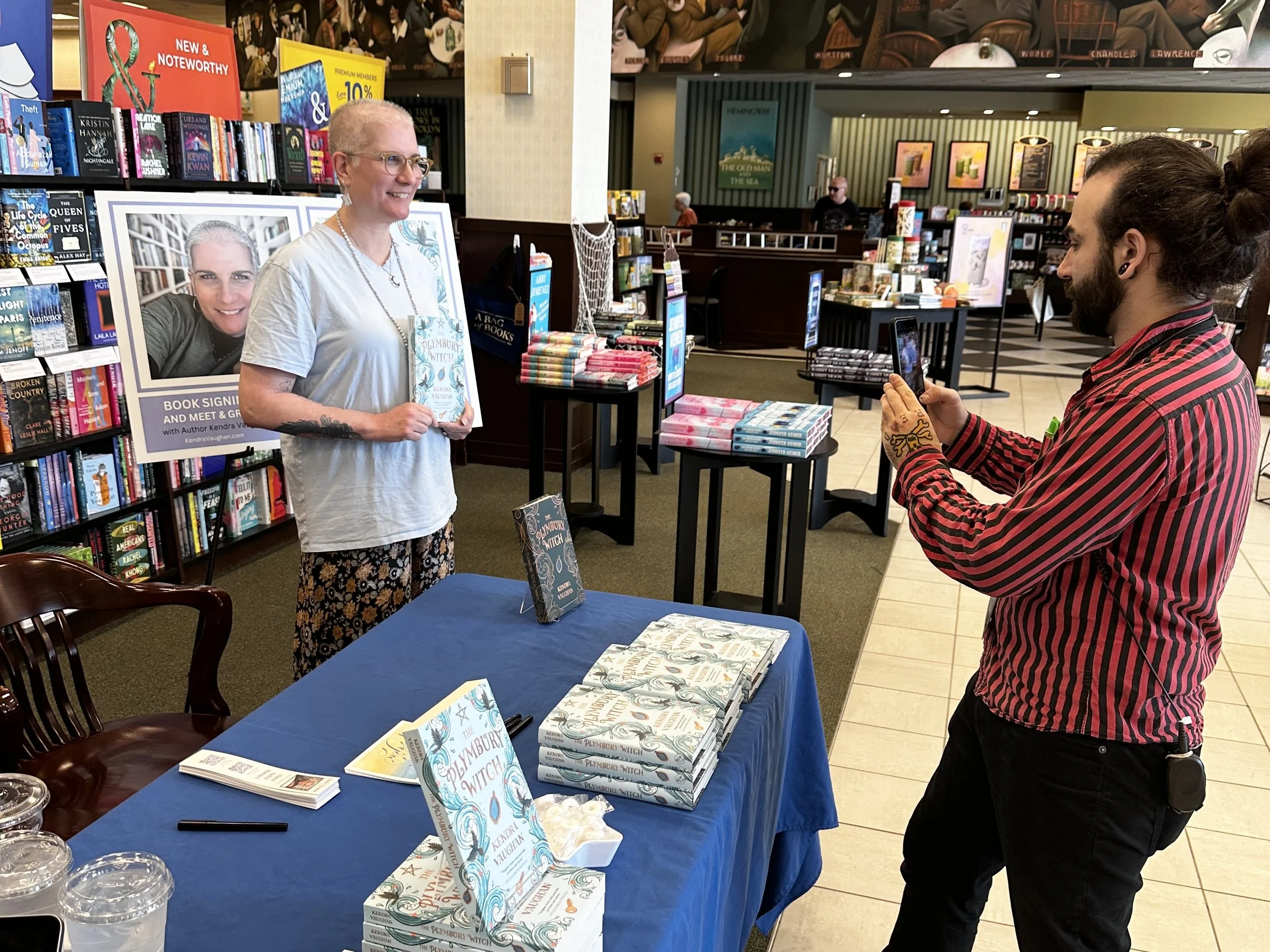 Kendra_vaughan_author_barnes_and_noble_smithfield_May26_02.jpg