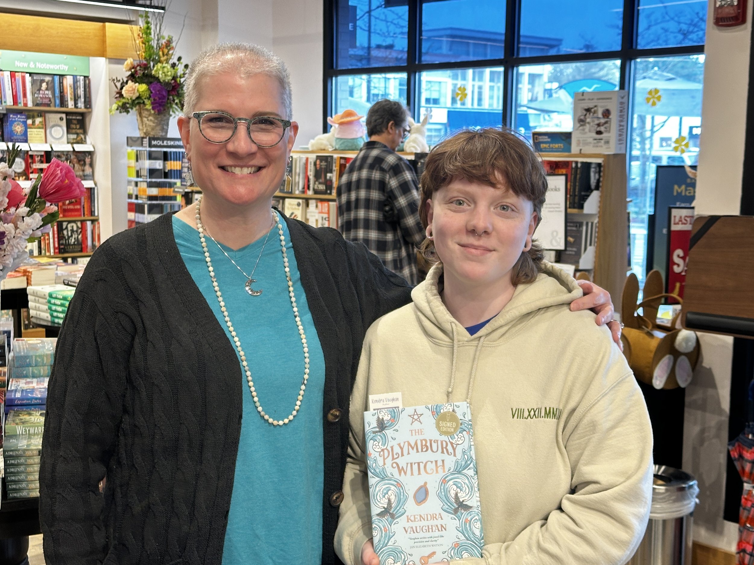 Kendra_vaughan_author_barnes_and_noble_dedham_Apr25_01.jpg