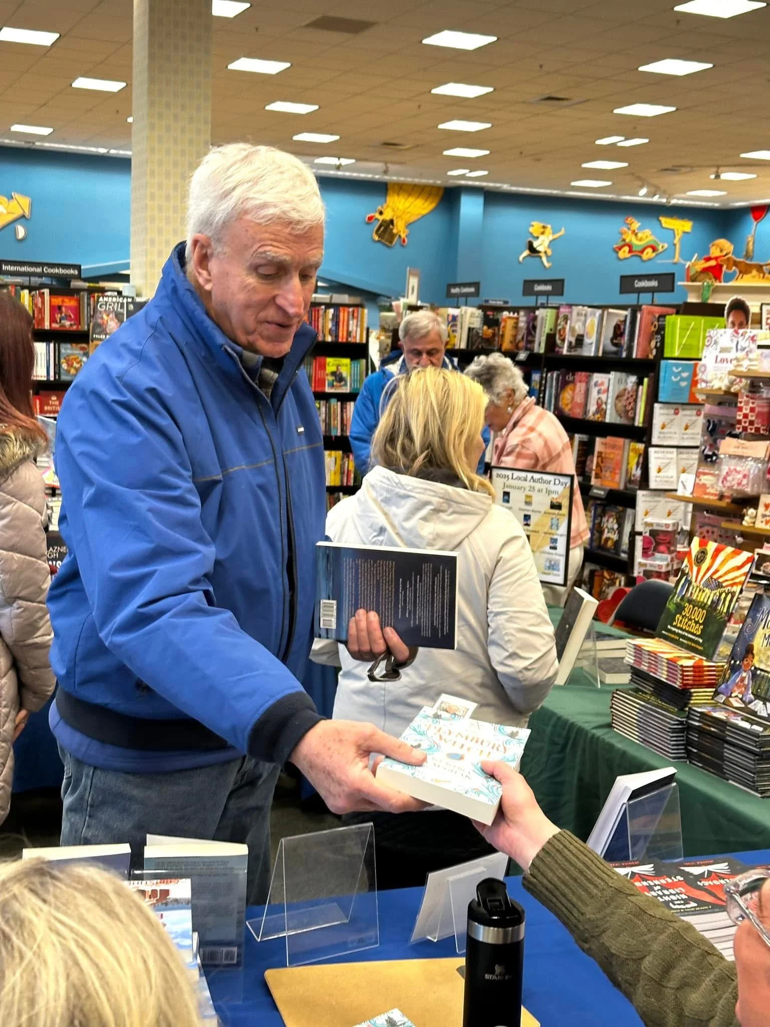 Kendra_vaughan_author_barnes_and_noble_hingham_Jan25_09.JPG