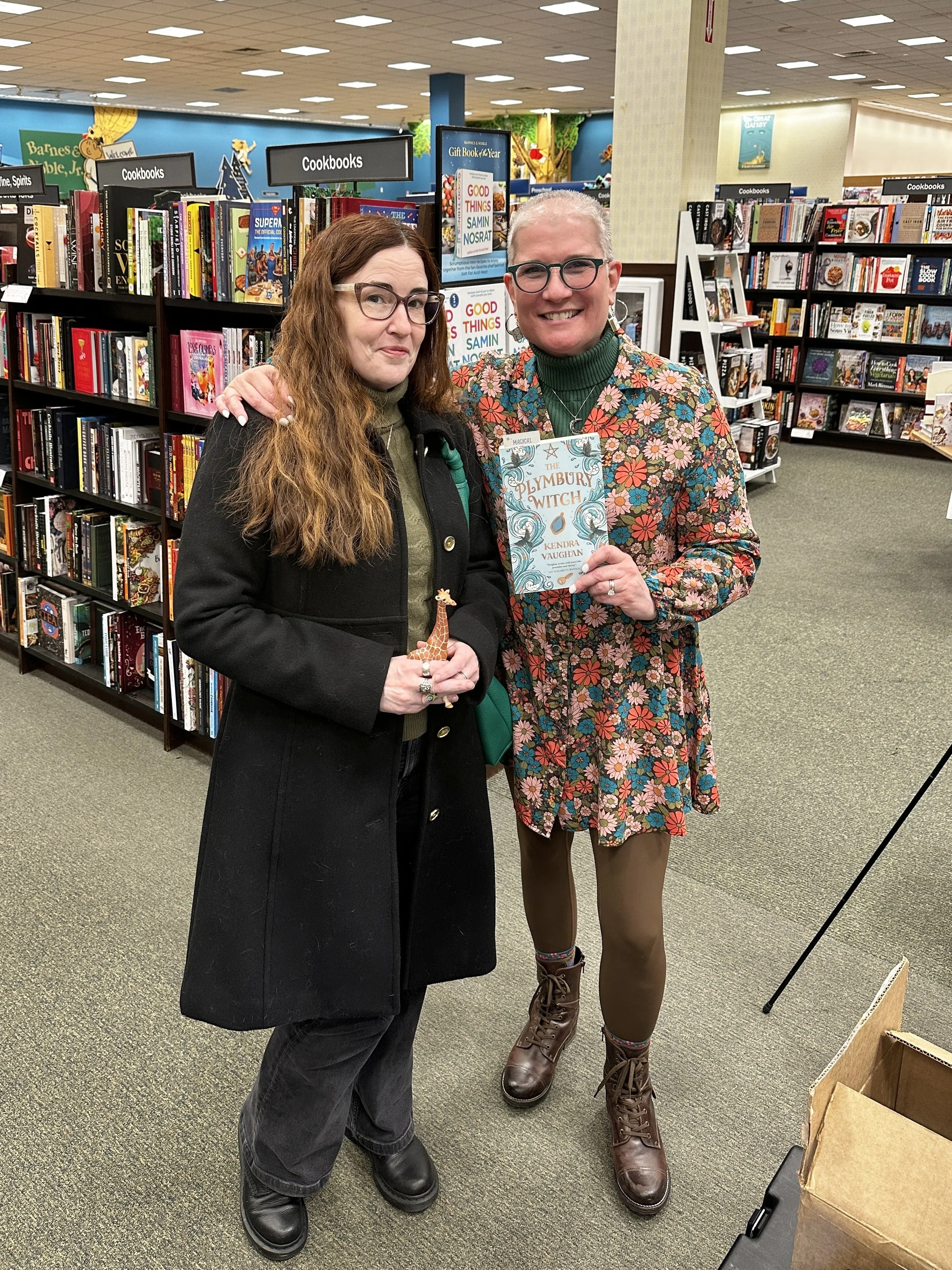 Kendra_vaughan_author_barnes_and_noble_warwick_ri_10.jpg