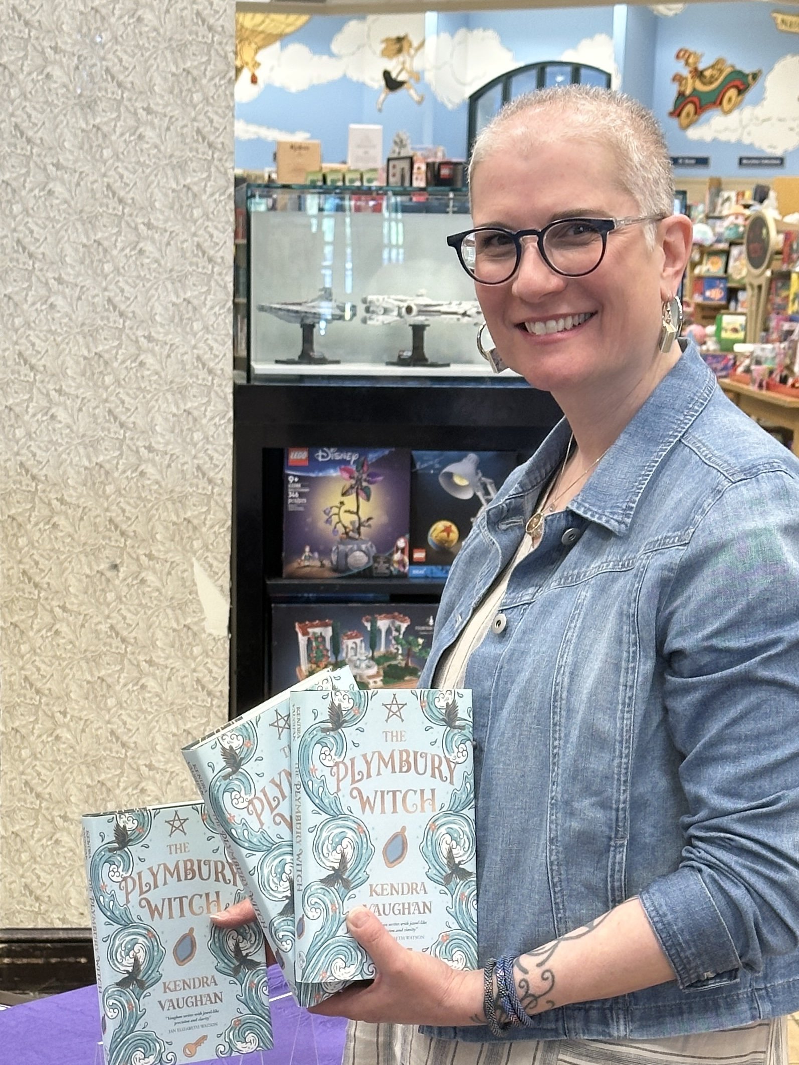 Kendra_vaughan_author_barnes_and_noble_walpole_may2026_01.jpg