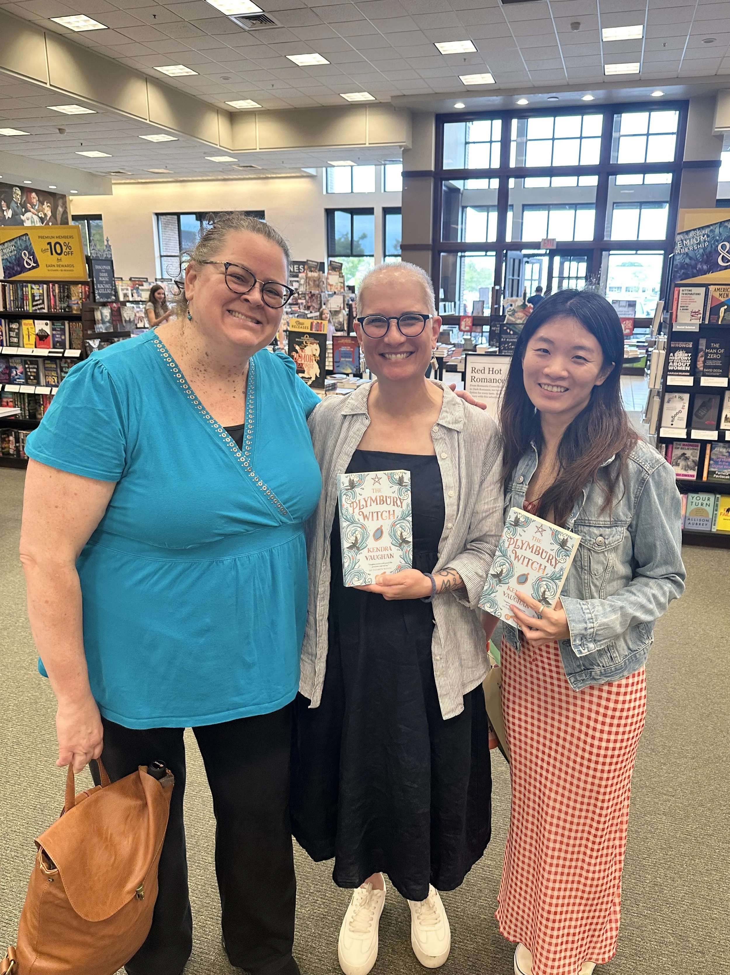 Kendra_vaughan_author_barnesandnoble_hingham_Sep2026_12.jpg