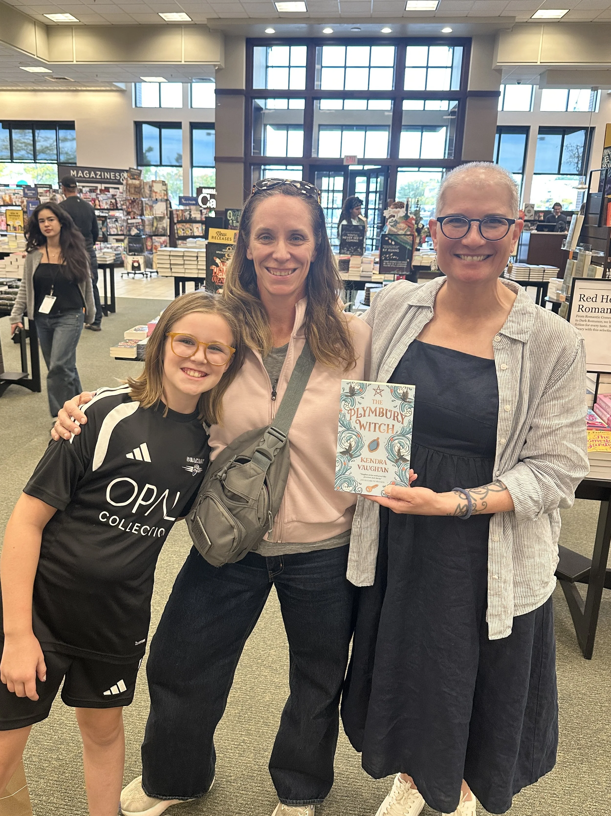 Kendra_vaughan_author_barnesandnoble_hingham_Sep2026_17.jpg