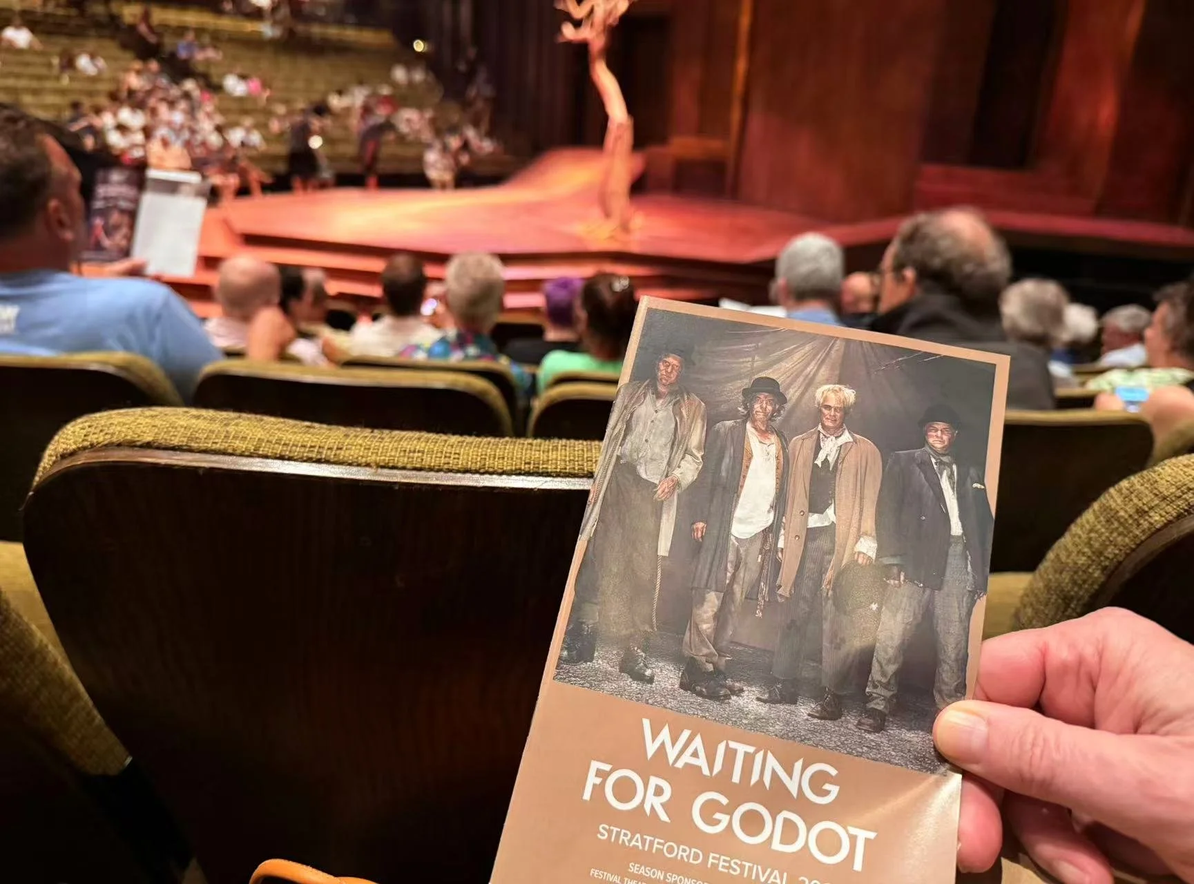 Waiting for Godot：我们这一生，到底在等待什么？