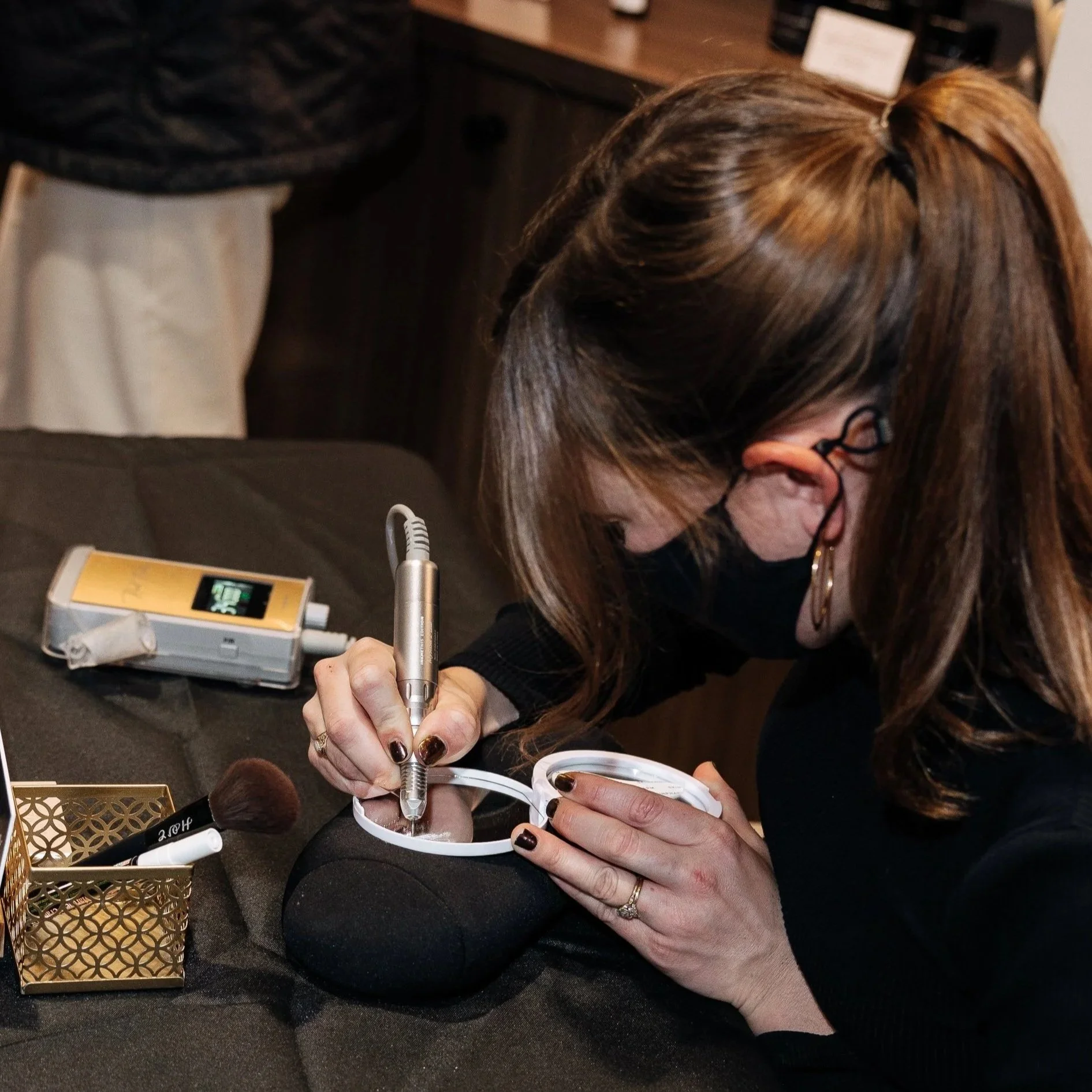 Compact Mirror Engraving for Launch Party | Sidney Ashton Photography