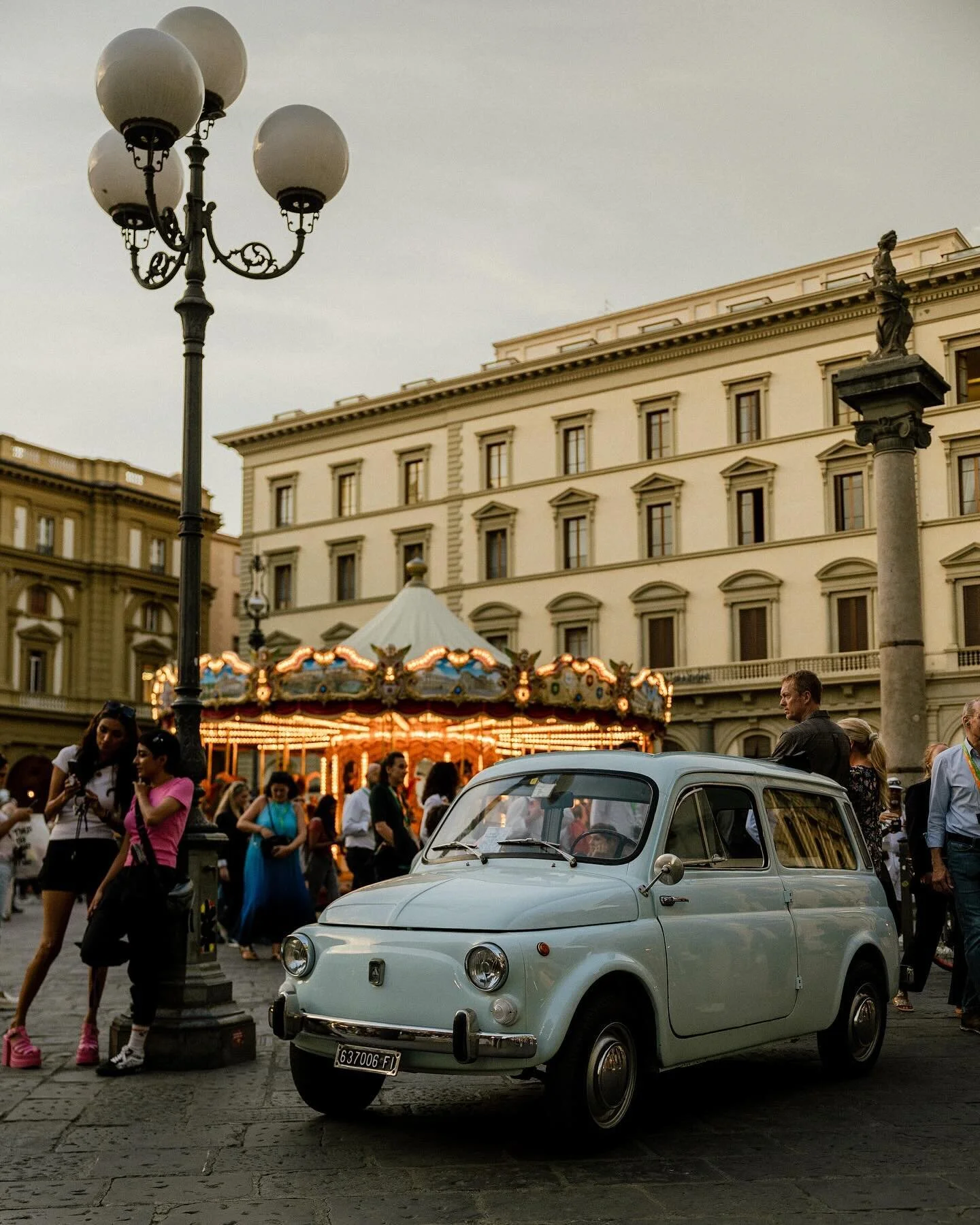 Golden hour in Flo โ๏ธ
.
.
.
.
.
.
.
.
.
.
.
.
.
.
.
.
#florence #italy #italian #photography #travel #travelphotography #travelpics #canon #canonphotography #canonphoto #canonr6 #travelmore #photographer