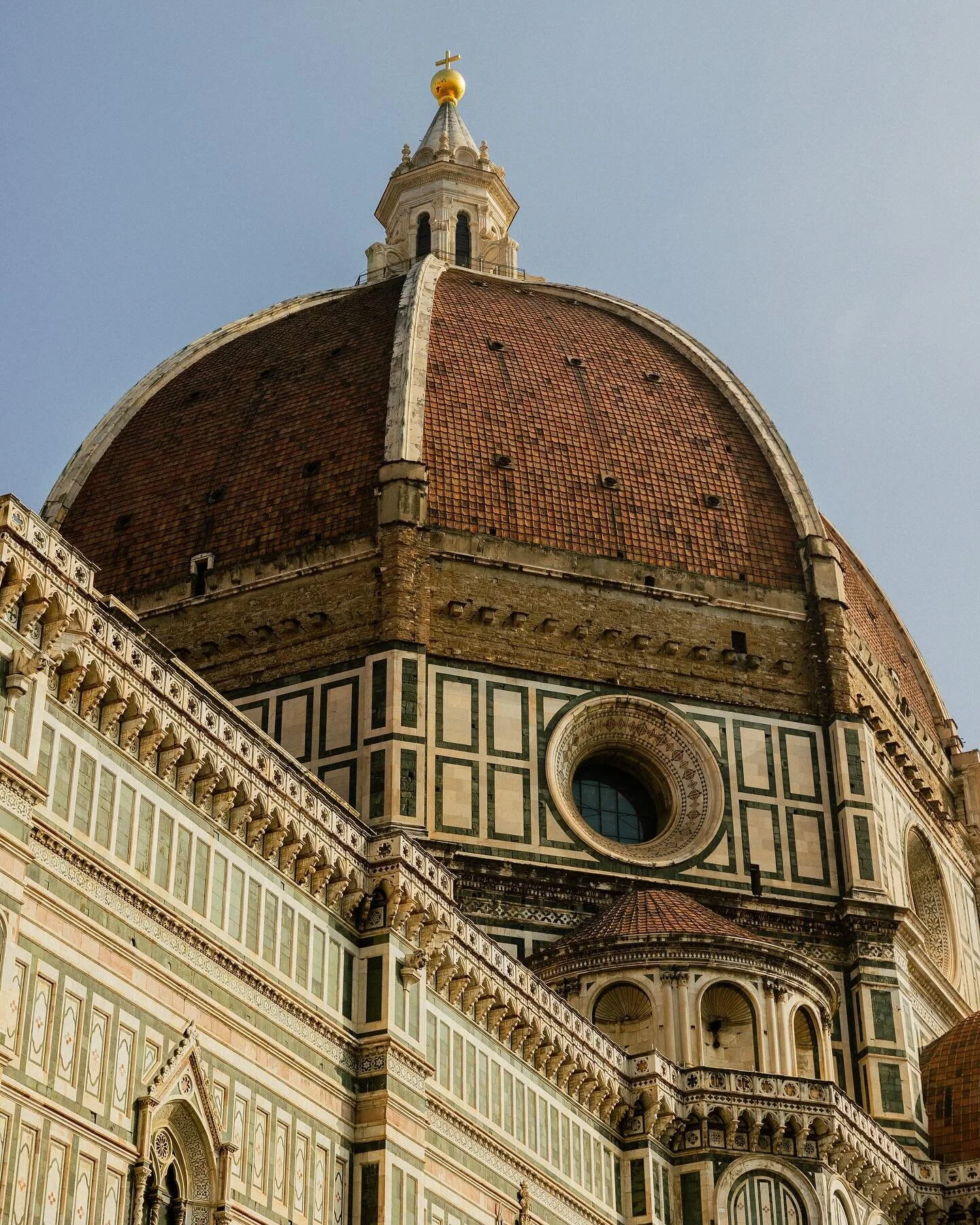 il duomo ๐คฉ
.
.
If you spend any time in the city center of Florence, you know this landmark well. To me, it was always the landmark that helped tell where you were. “I’m duomo side” 
.
.
.
.
.
.
.
.
.
.
.
.
.
#florence #italy #trav