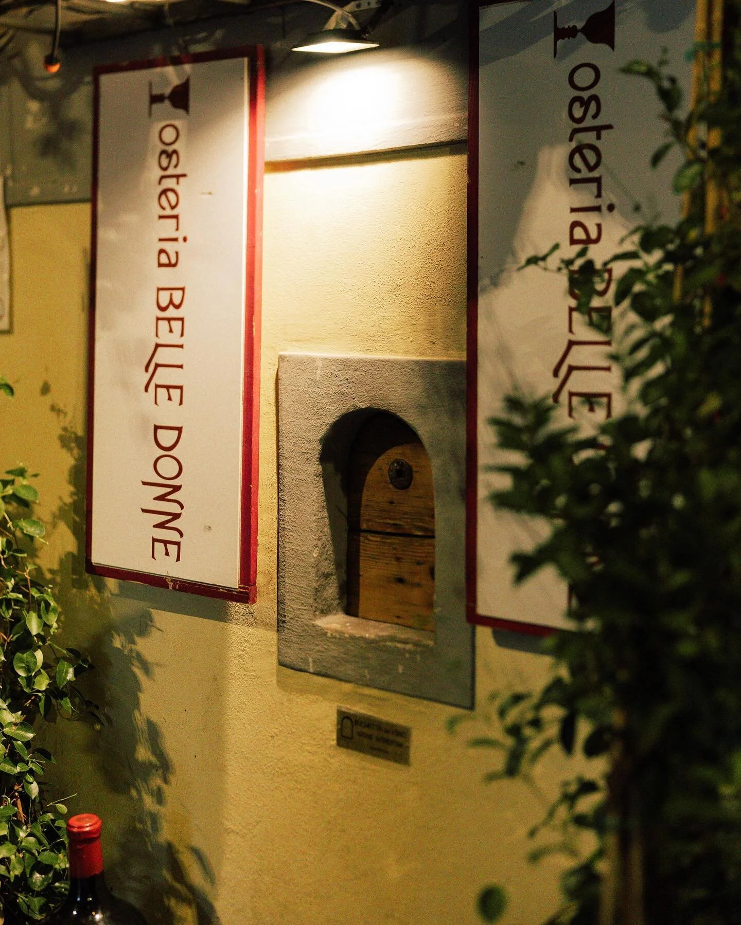 The Wine Window ๐ท ๐ช 
.
.
.
.
.
.
.
.
.
.
.
.
.
.
.
.
.
#italy #winewindow #travel #italytravel #florence #travelphotography #photographer #photography #canon #canonphotography #canonphoto #canonr6 #travelmore #director