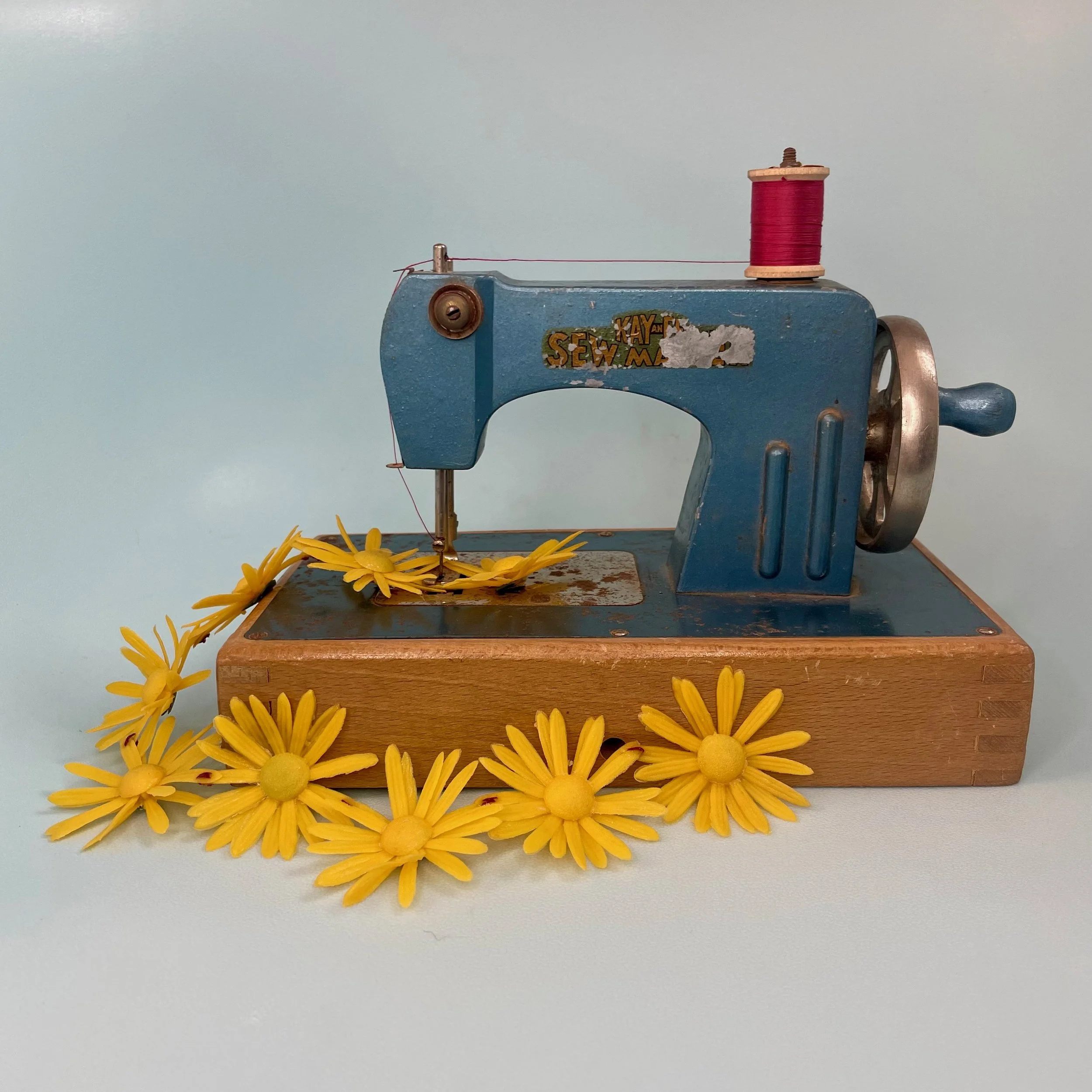 Becky Roberts, Daisy Chain. 2023. Assemblage.