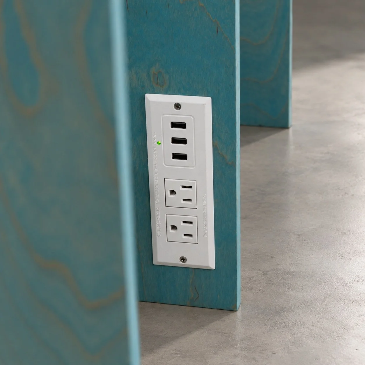 Recessed rear power strip on Stax with two outlets plus USB-A and USB-C ports
