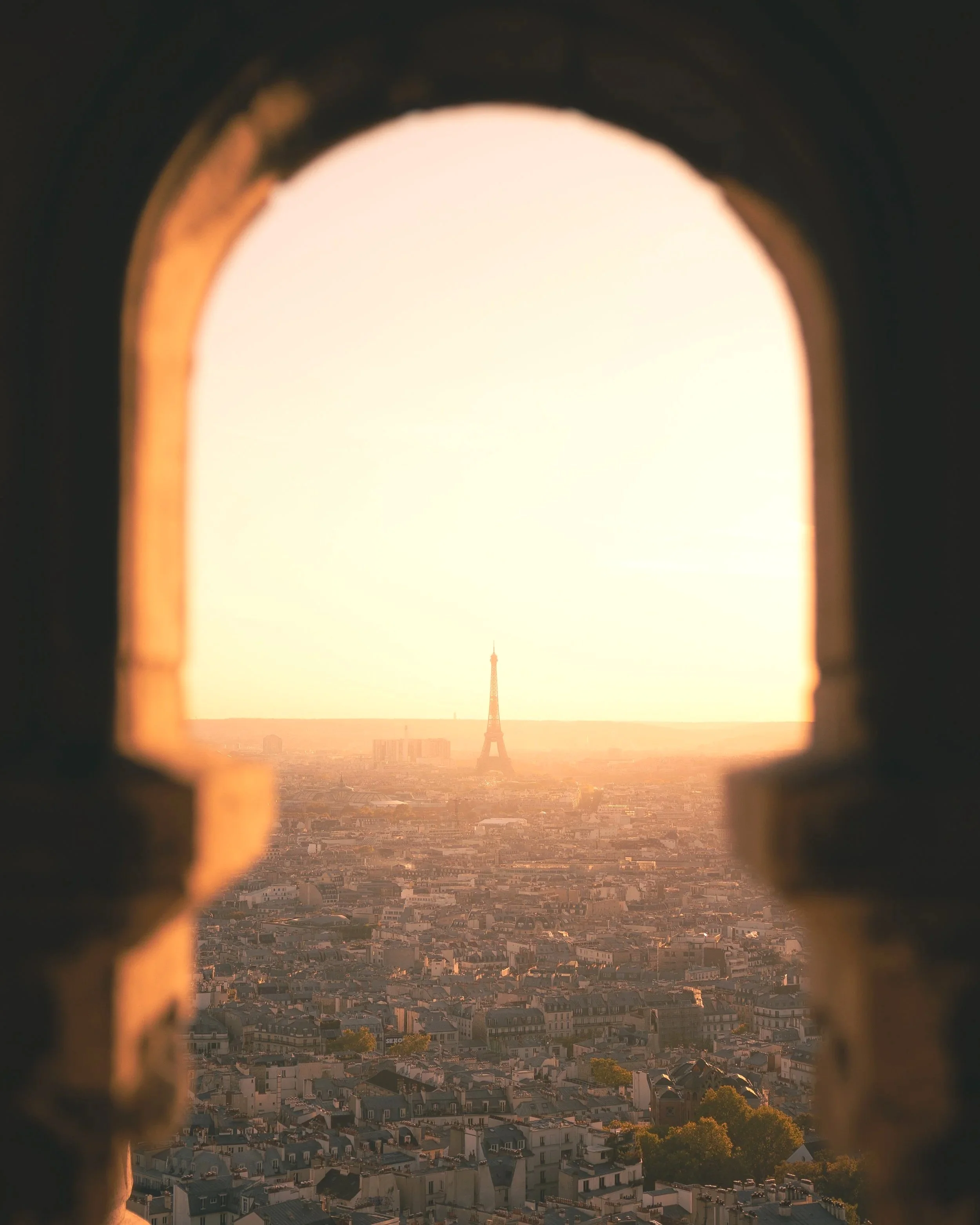 Hazy Paris (Portrait)