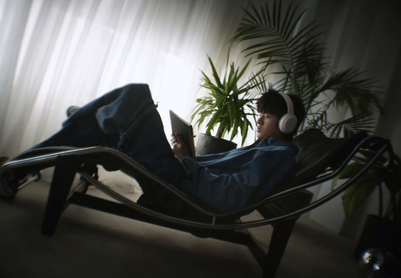 Edifier x Warren Hue