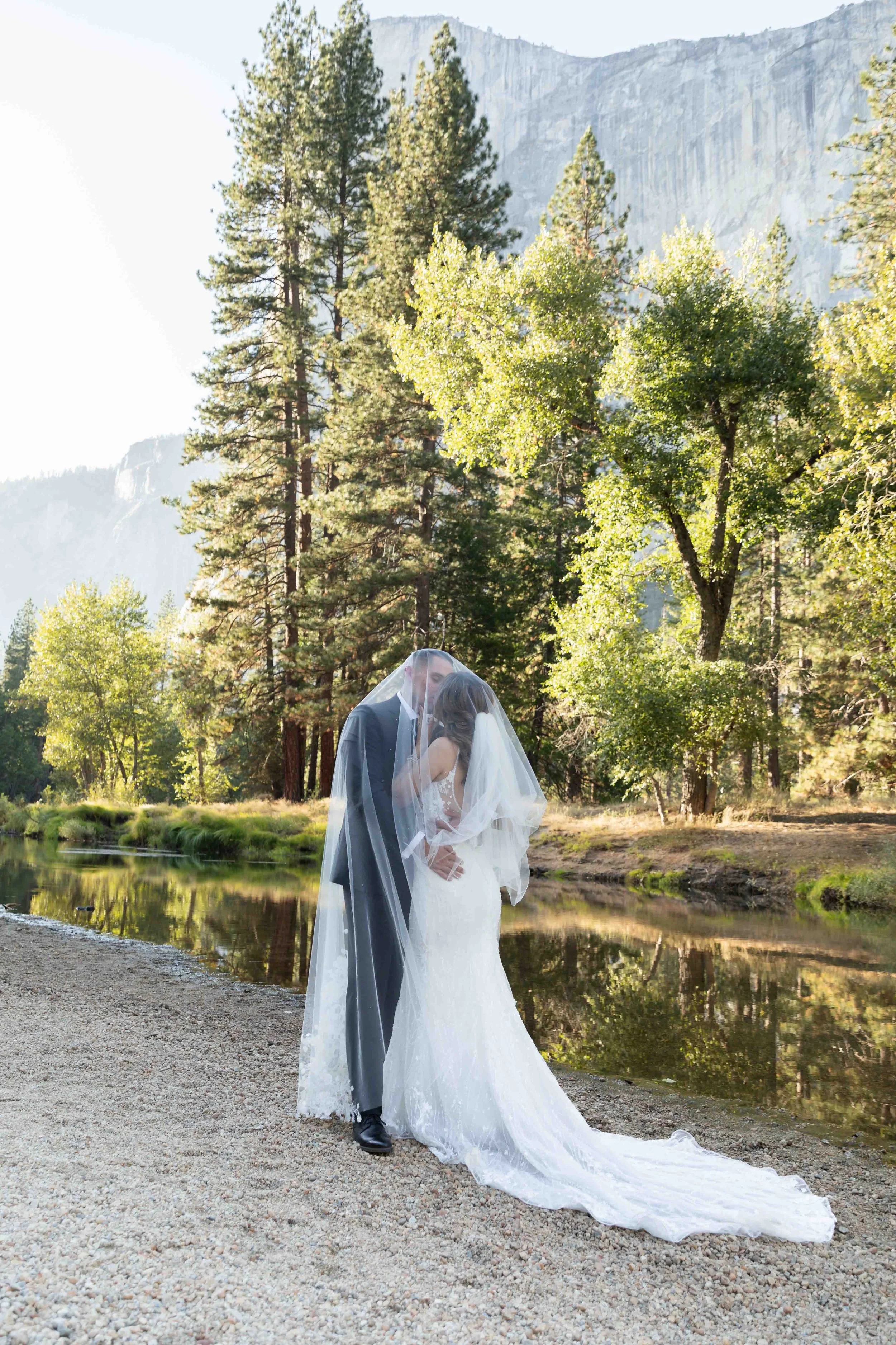 Couples elopes at Cathedral Beach Yosemite National Park