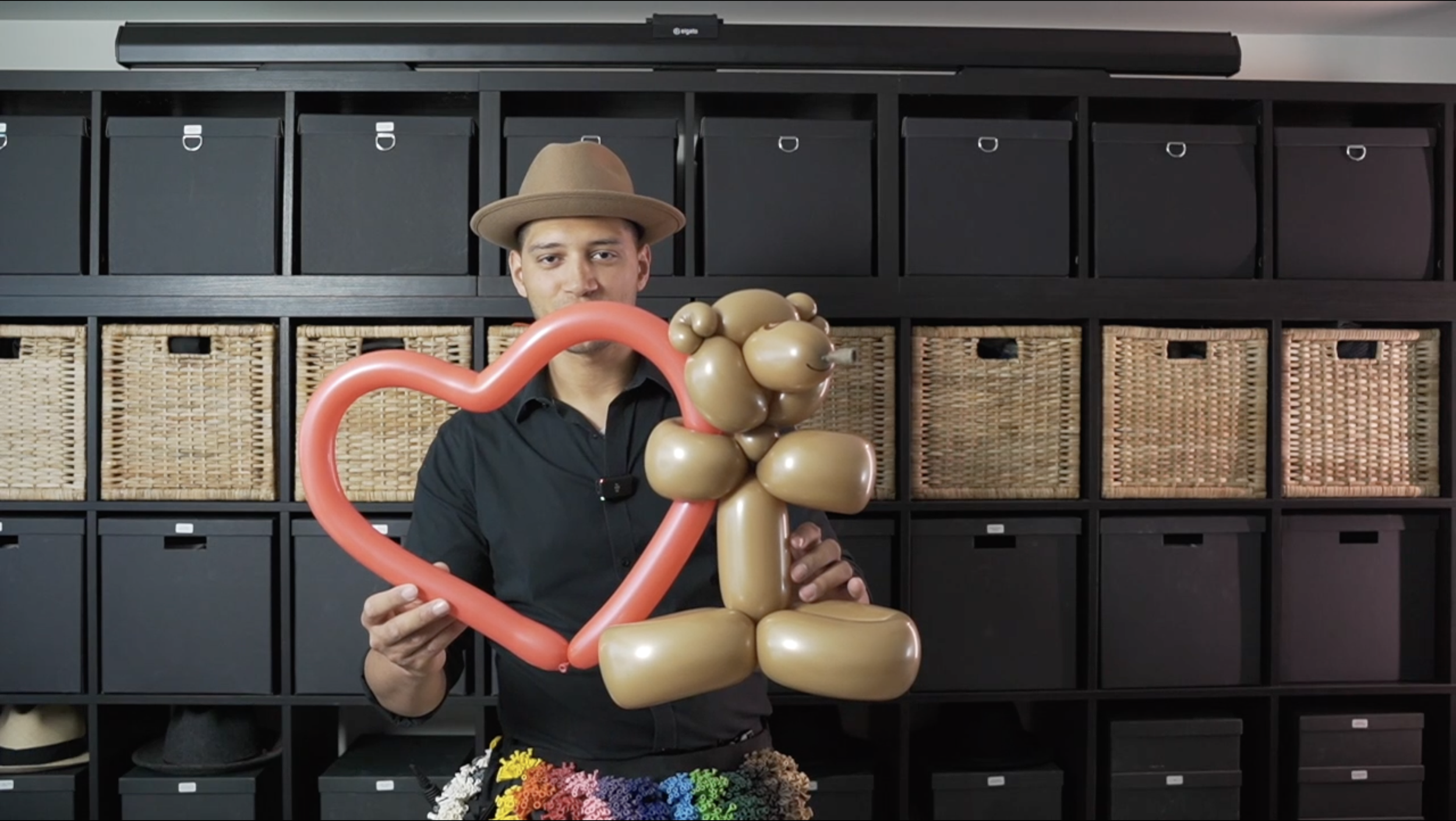 Bear holding a heart