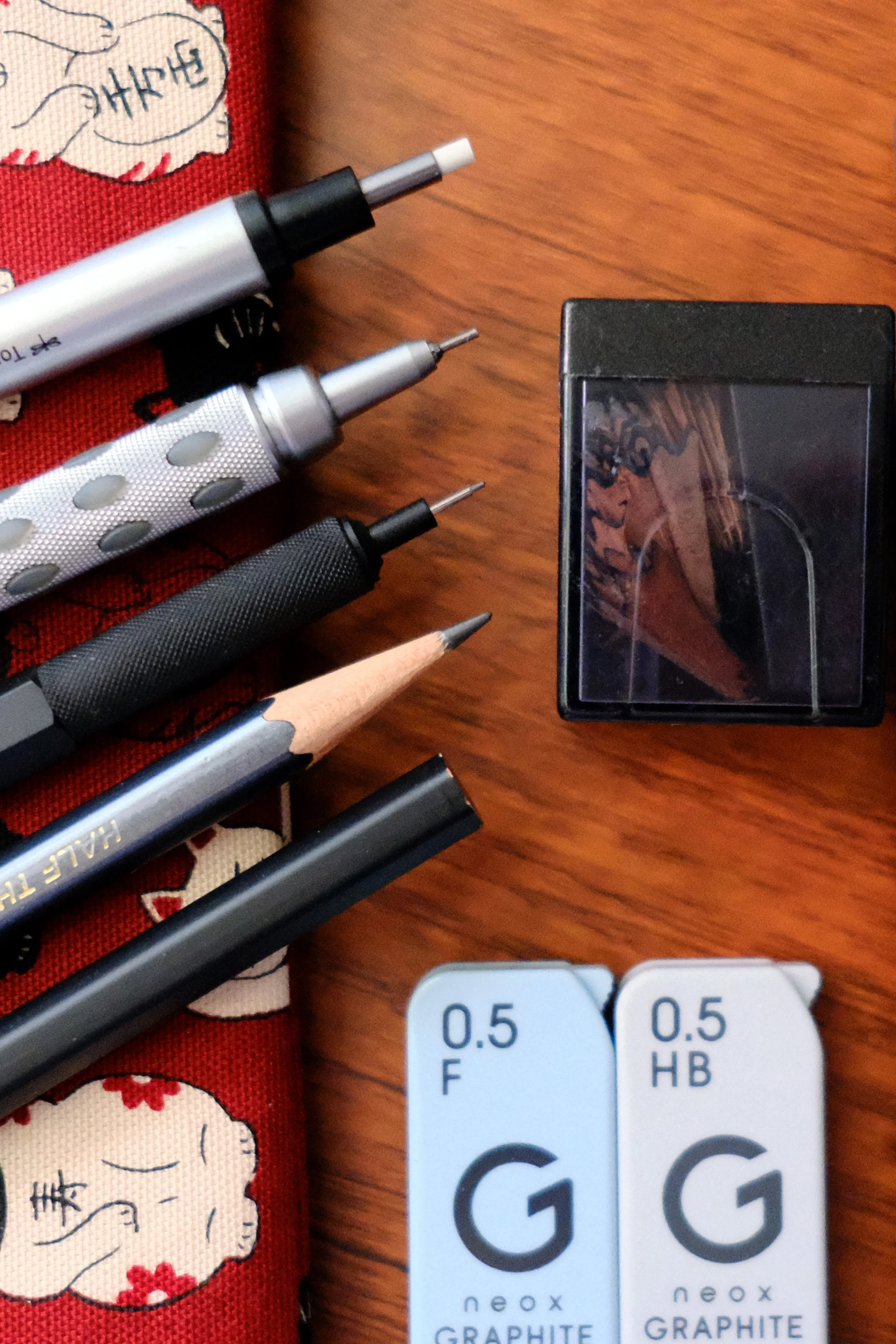 premium-pencil-brands-close-up.jpg