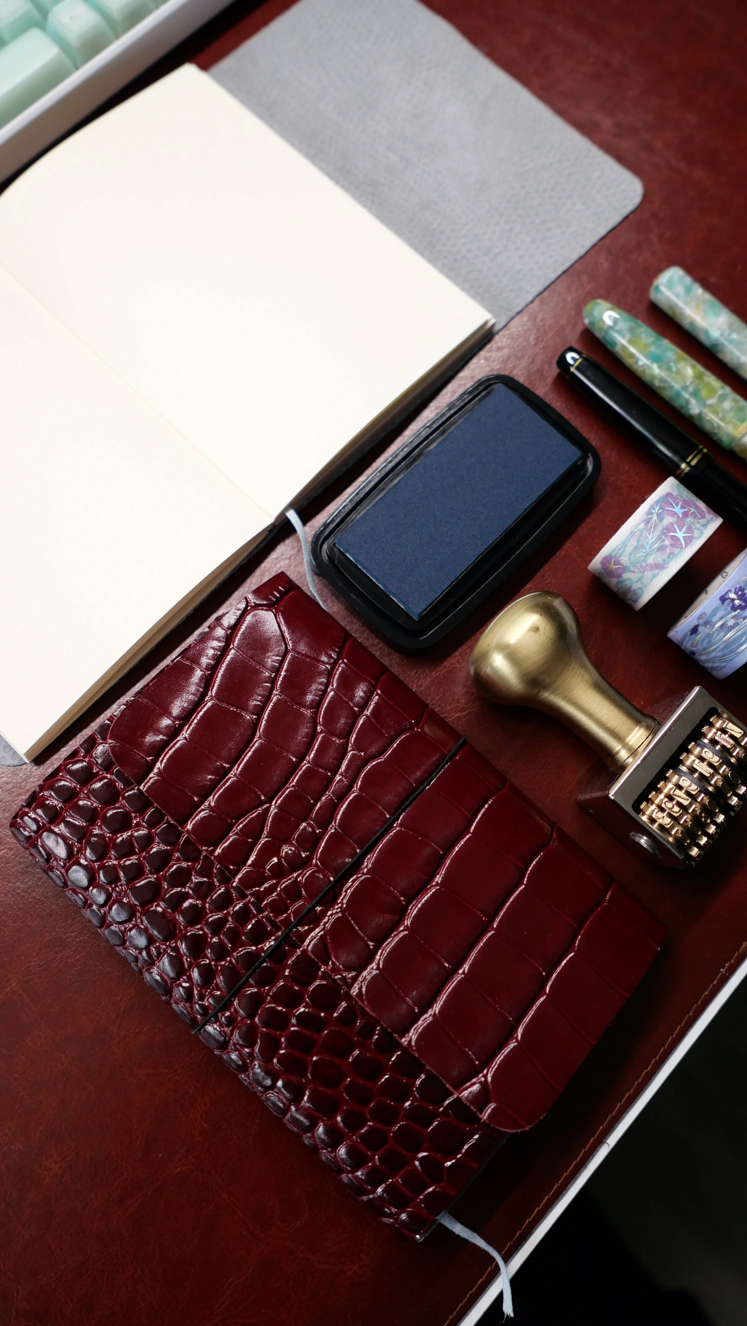 how to make a leather journal cover.JPG