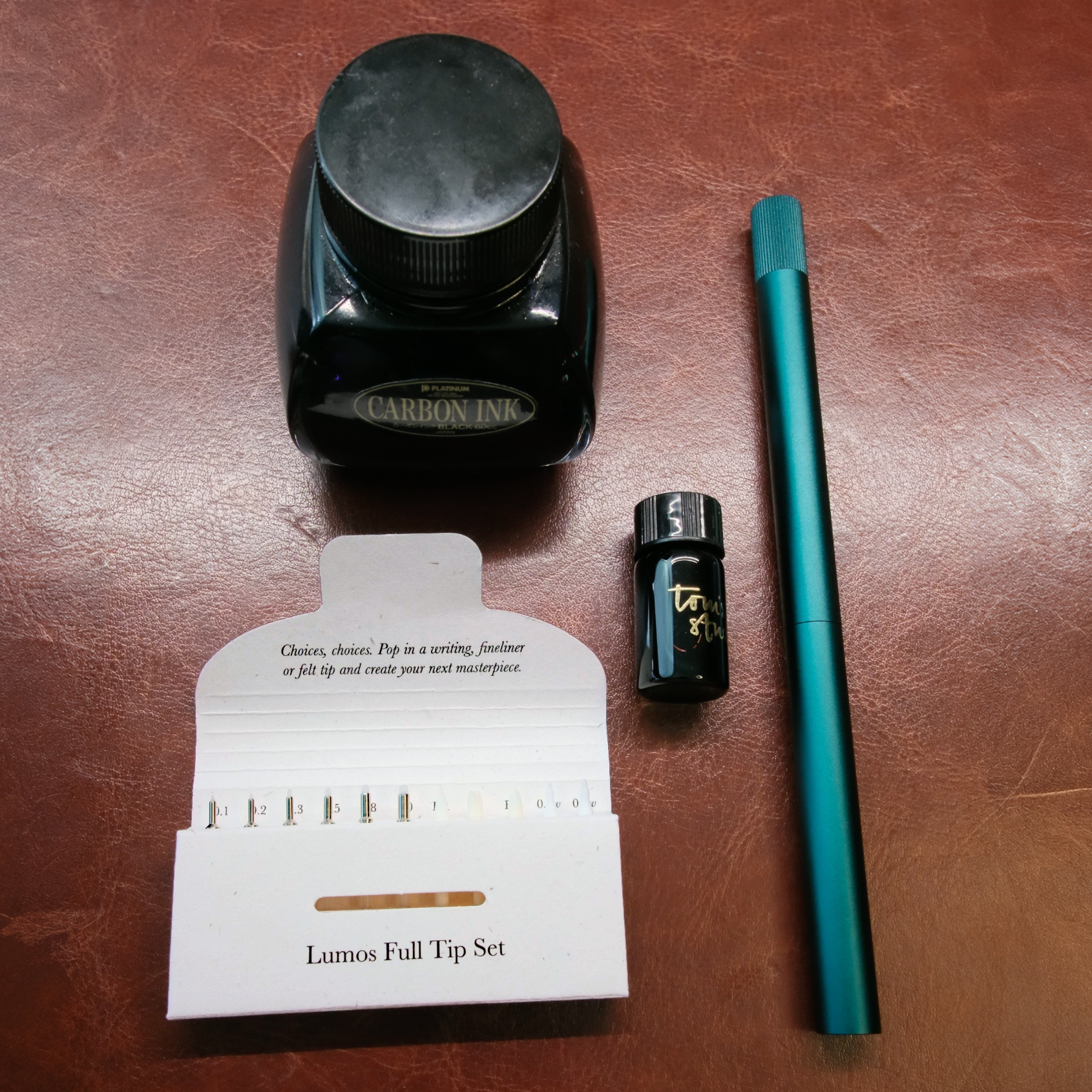 Tom’s Studio offers a wide range of refillable fineliner tips for the Lumos Pro—customize your pen with 11 interchangeable nibs