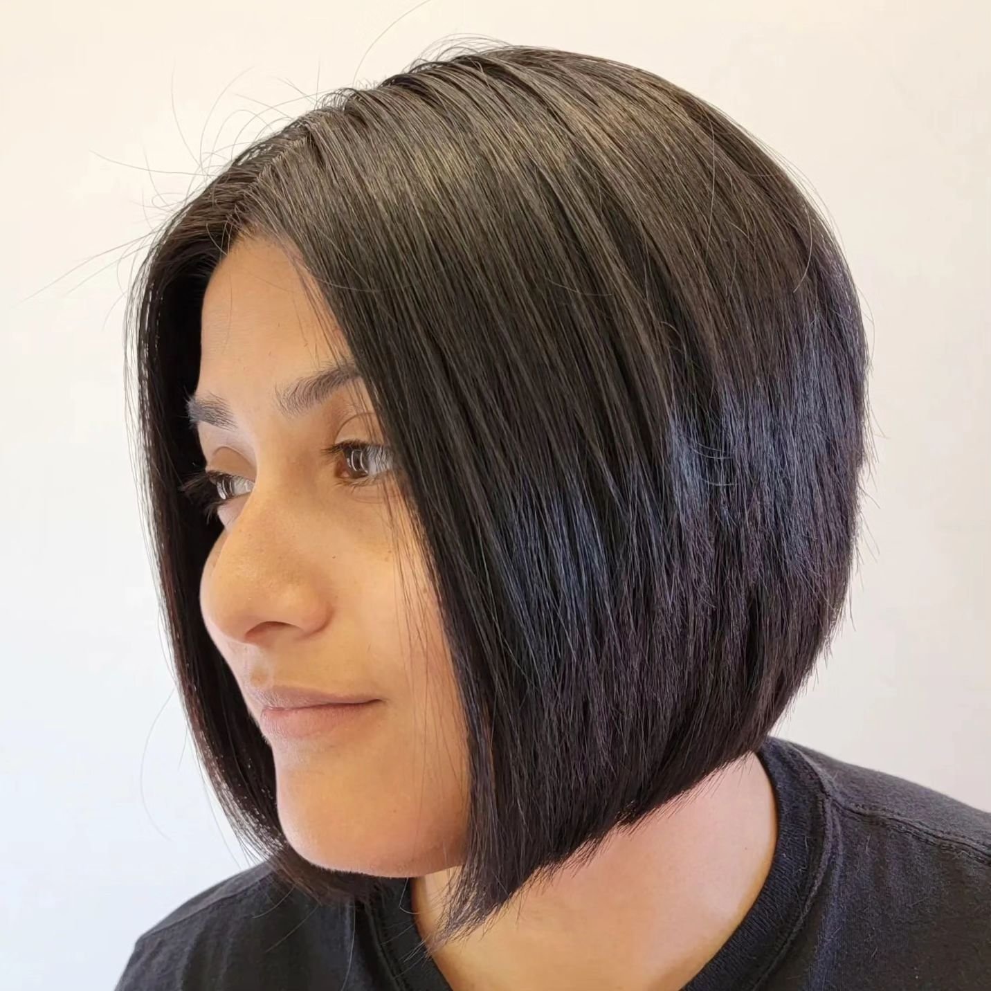 A precision bob by @candyp1120. Haircutting is one of her love languages! 🫶

To learn more about Candy, stay tuned for her Strawberry Spotlight! 👀

&bull;
&bull;
&bull;
#yellowstrawberrysalonatlakewoodranch
#yslwr #salonspotlight #salonstaff #lwrha