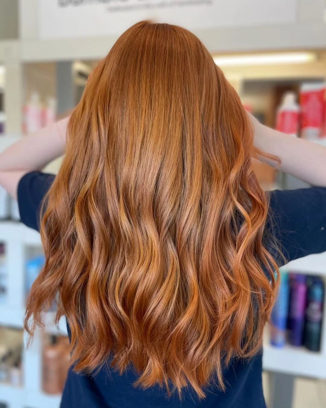 Ginger dreams by @donebydevon. 🧡 Devon is an incredible haircolorist who loves finding the least painful path to your goals. If you love impactful color that wears long-term she might be the right hairdresser for you! 

Stay tuned this evening for o