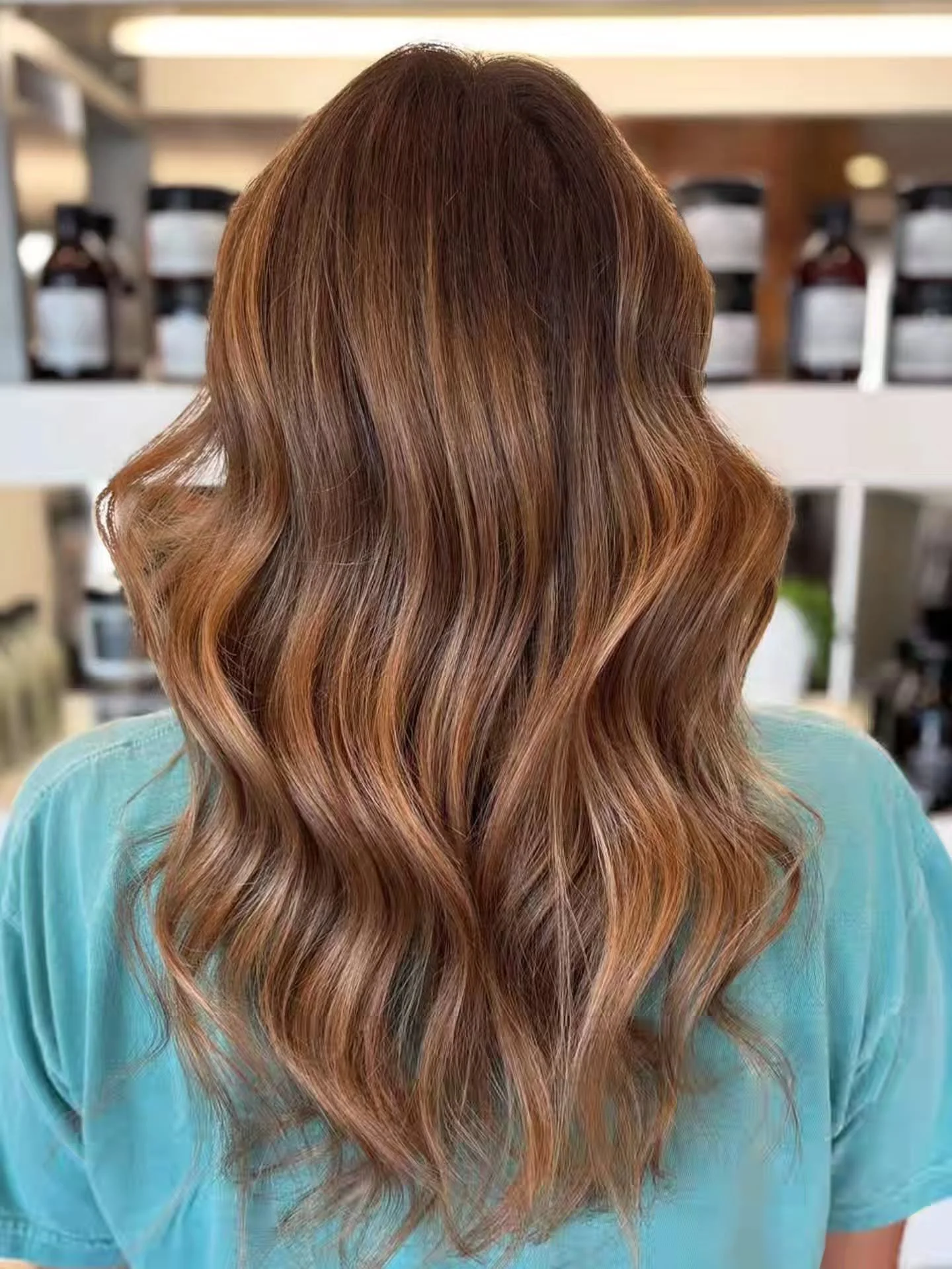 September 1st absolutely means the full-on embrace of FALL, right?! (Regardless of what the temperature says 😓) 

We're here for the tones!! 🍂🍁💛 Hair by @skythestrawberry.

&bull;
&bull;
&bull;
#yellowstrawberrysalonatlakewoodranch
#yslwr #fallha