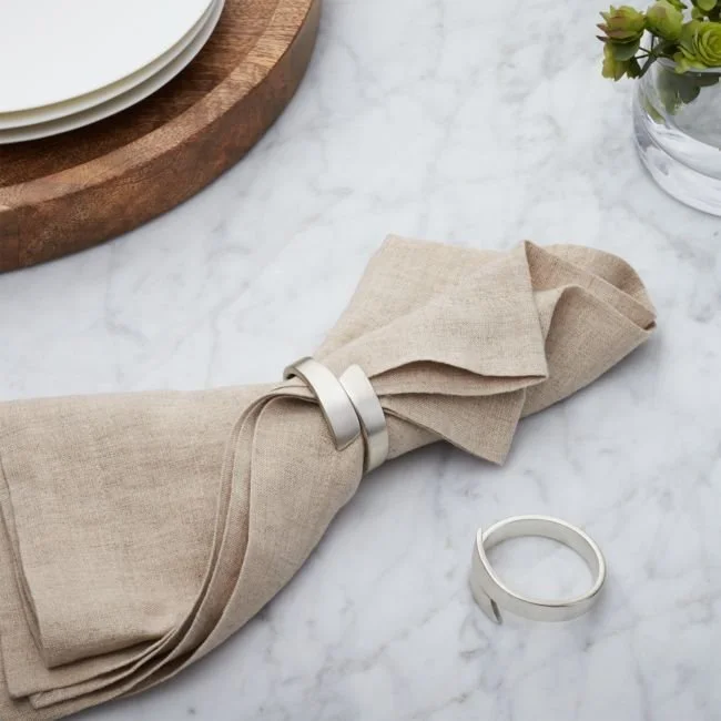 Wrap Silver Napkin Ring.jpeg