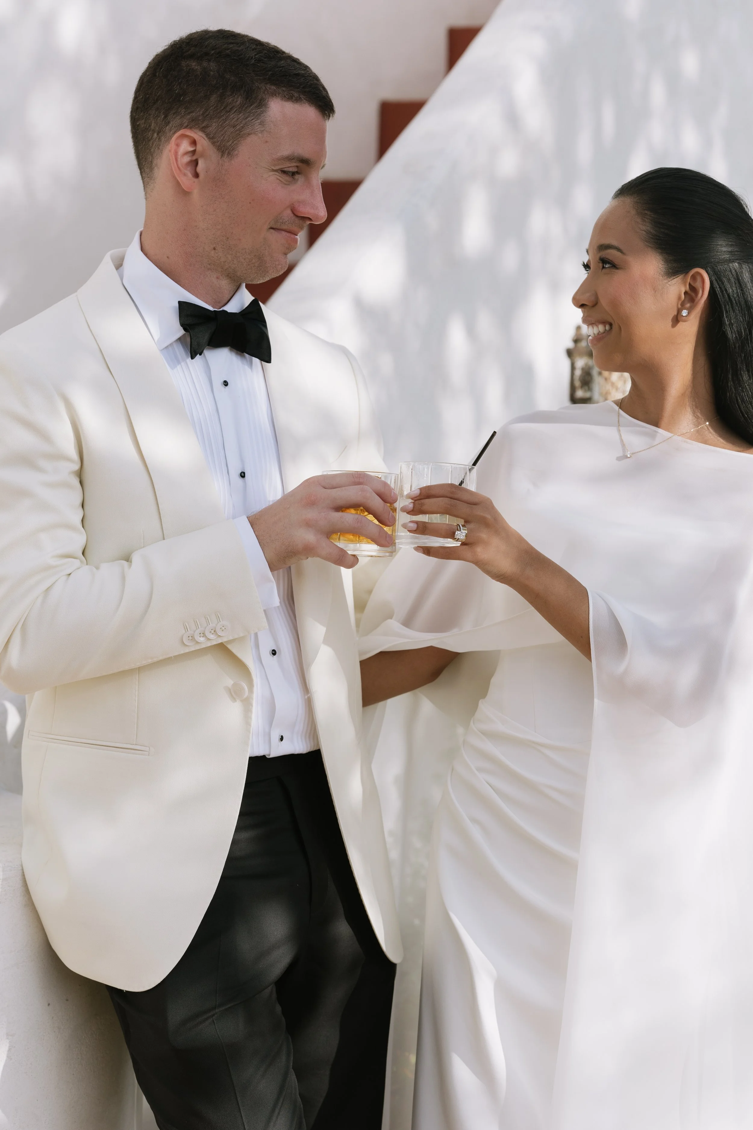 how to stay organized during wedding planning