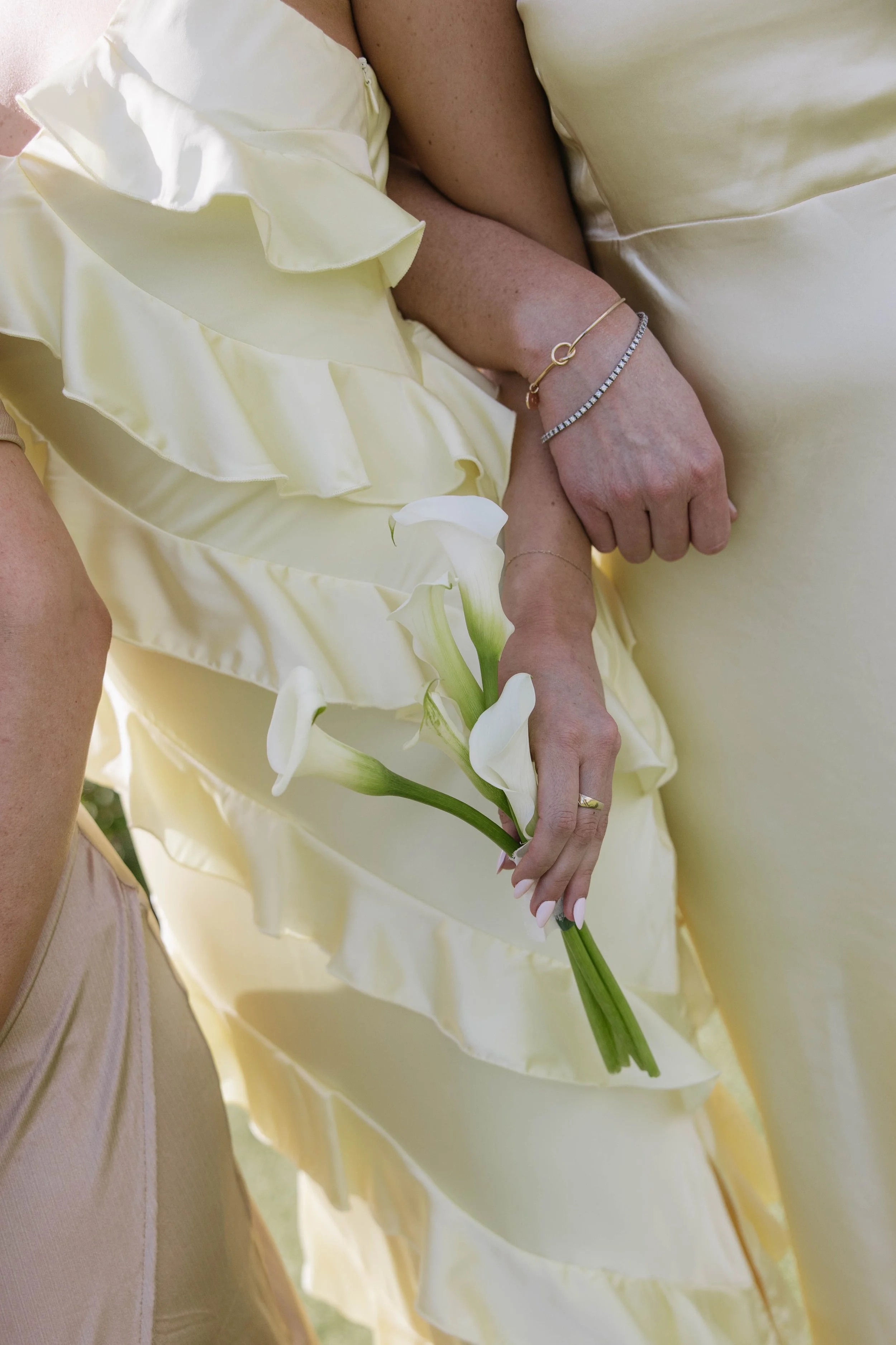 the bride’s wedding morning survival guide