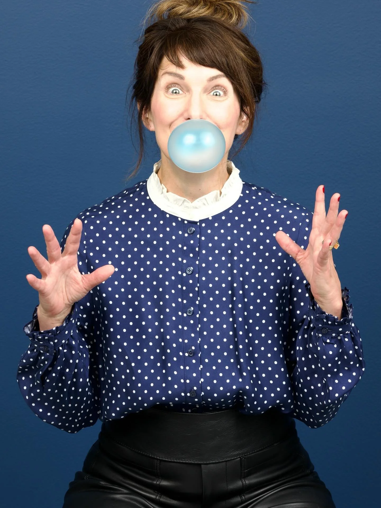 That one time when @bruessrhymeswithpeace came to my studio for some creative whimsical colorful bold and fun pics.  #twincitiesphotographer #boldandbeautiful